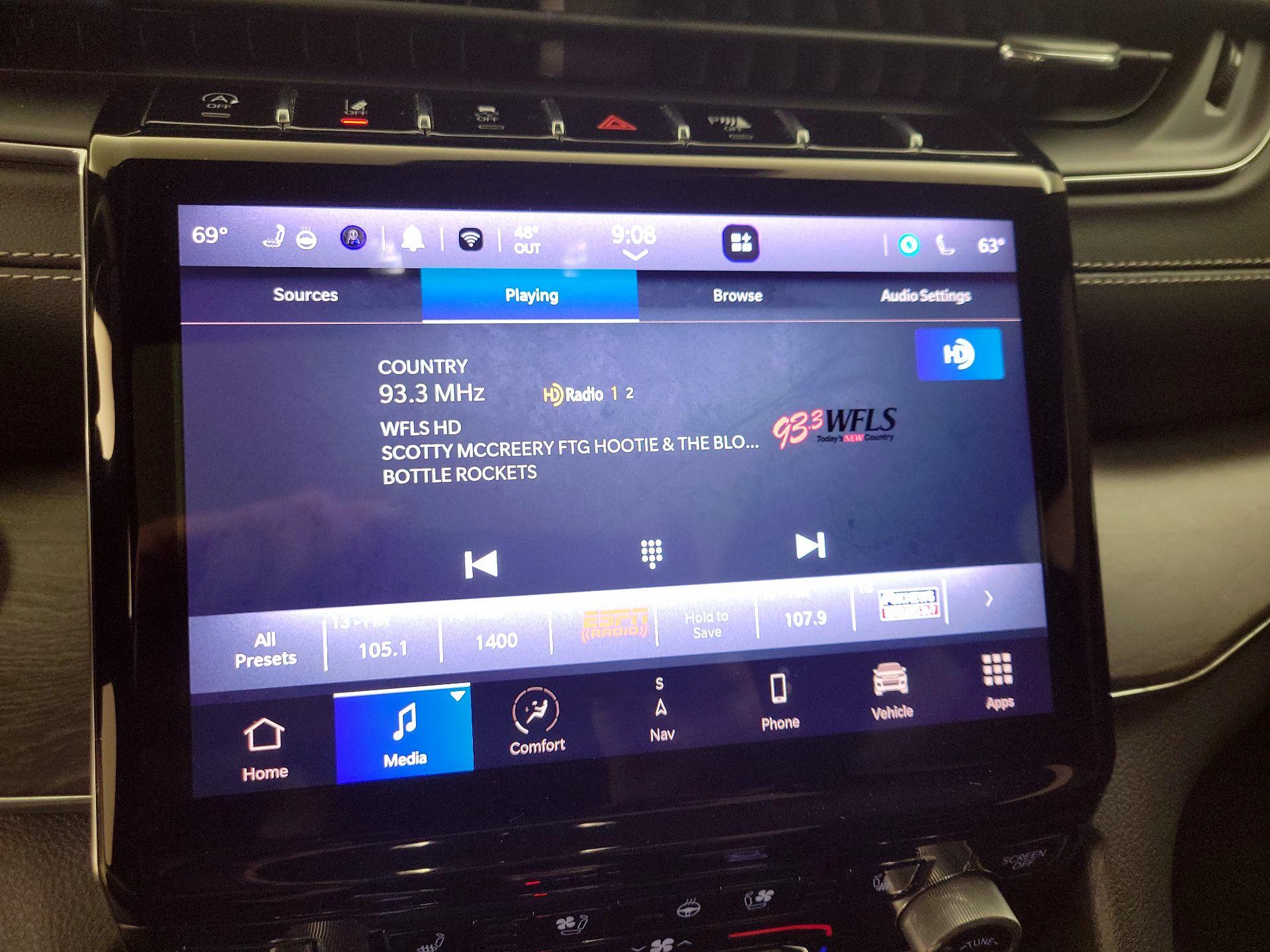 Thumbnail: 2023 Jeep Grand Cherokee - 16