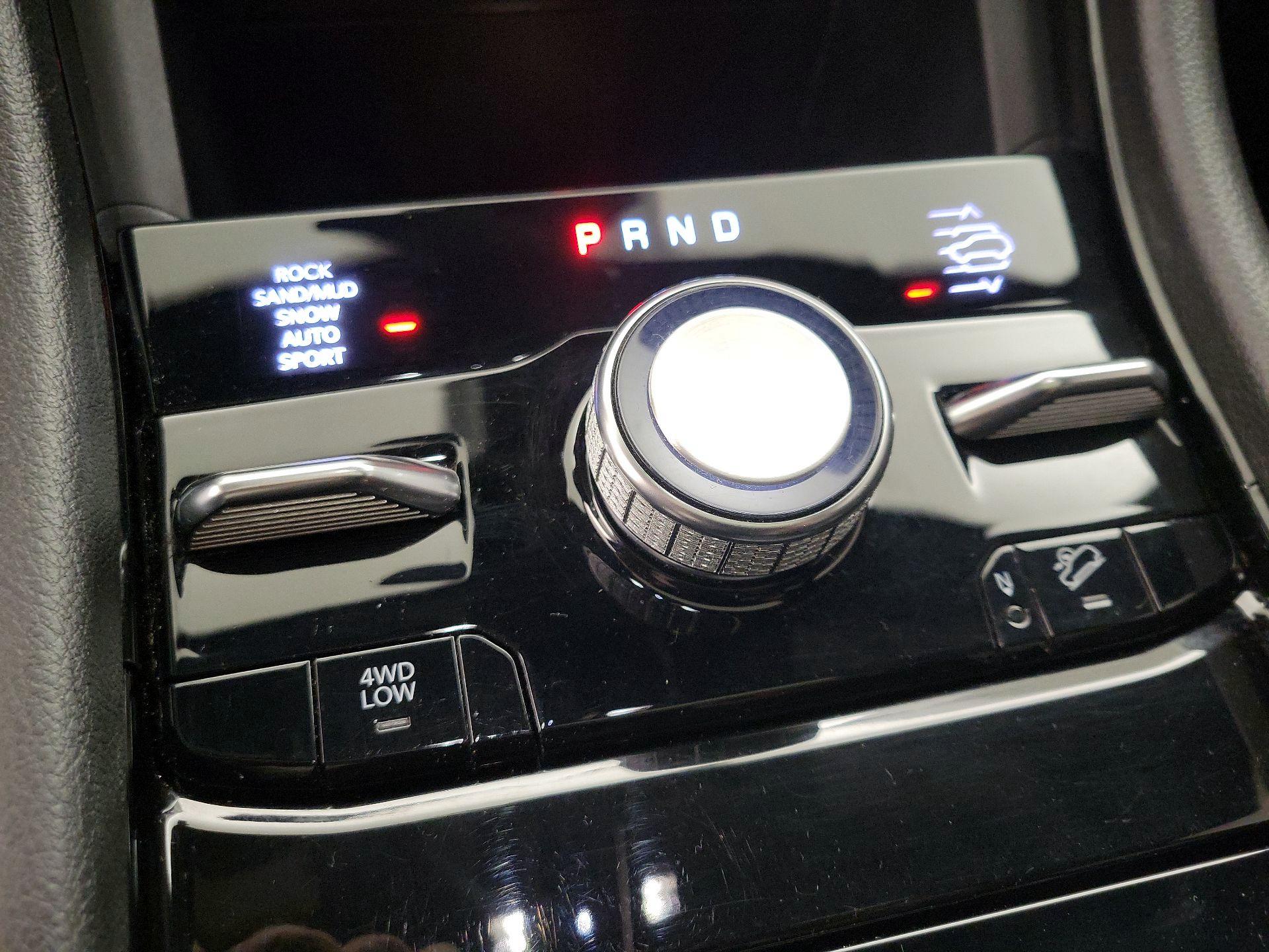 Thumbnail: 2023 Jeep Grand Cherokee - 18