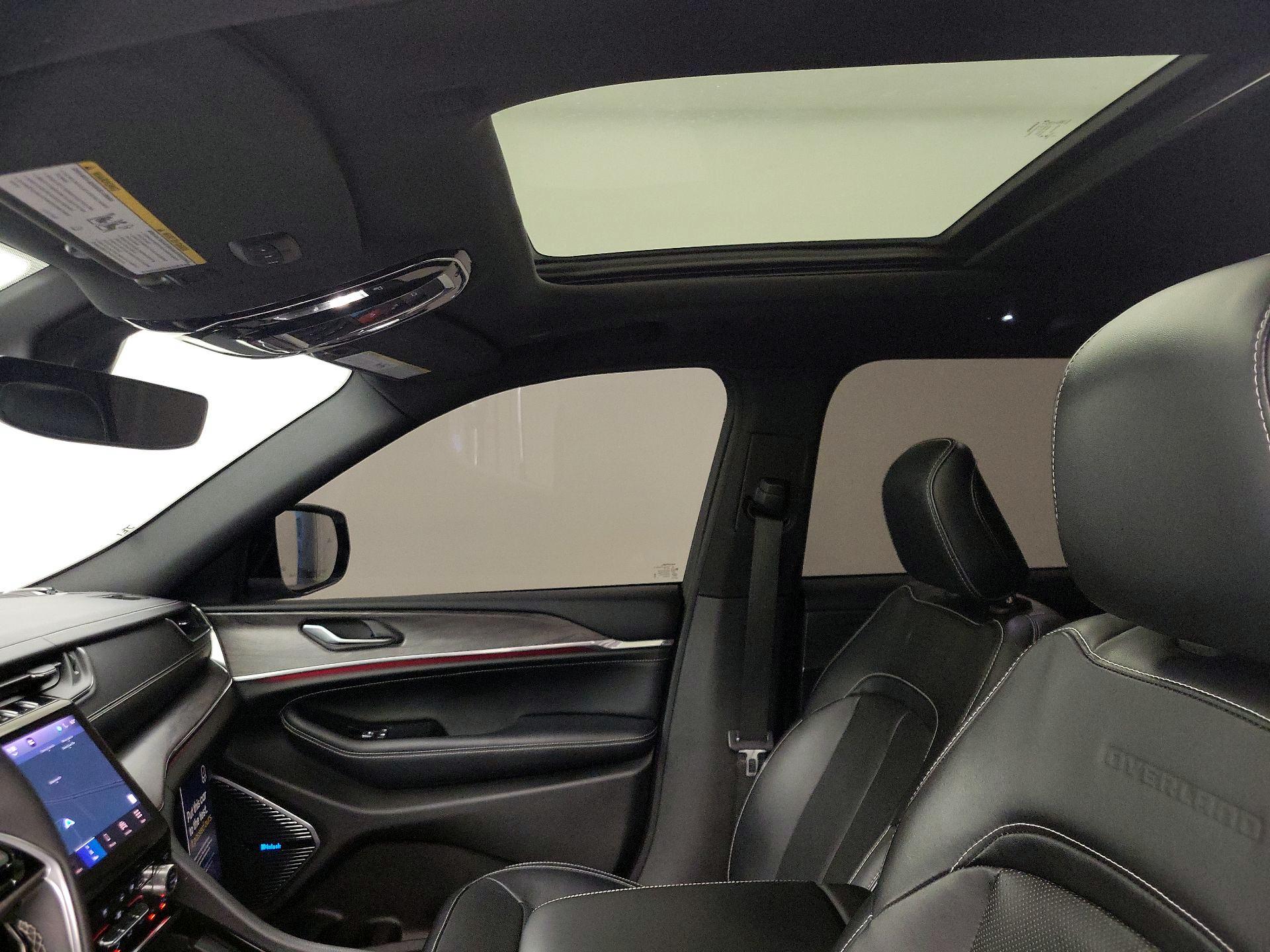 Thumbnail: 2023 Jeep Grand Cherokee - 20