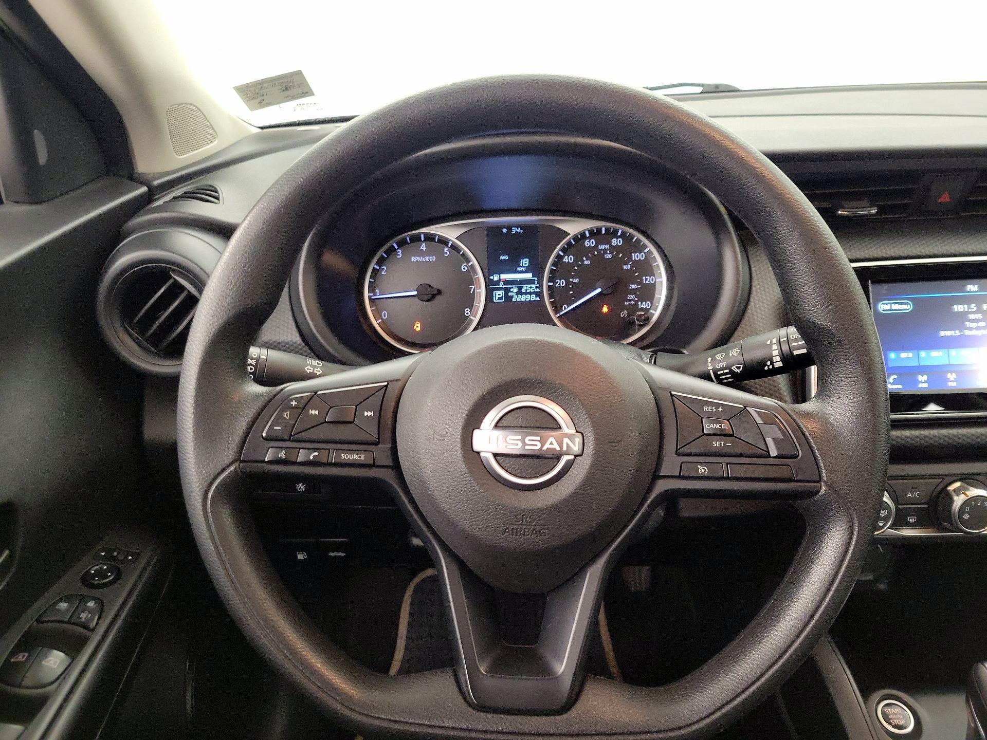 Thumbnail: 2023 Nissan Kicks - 10