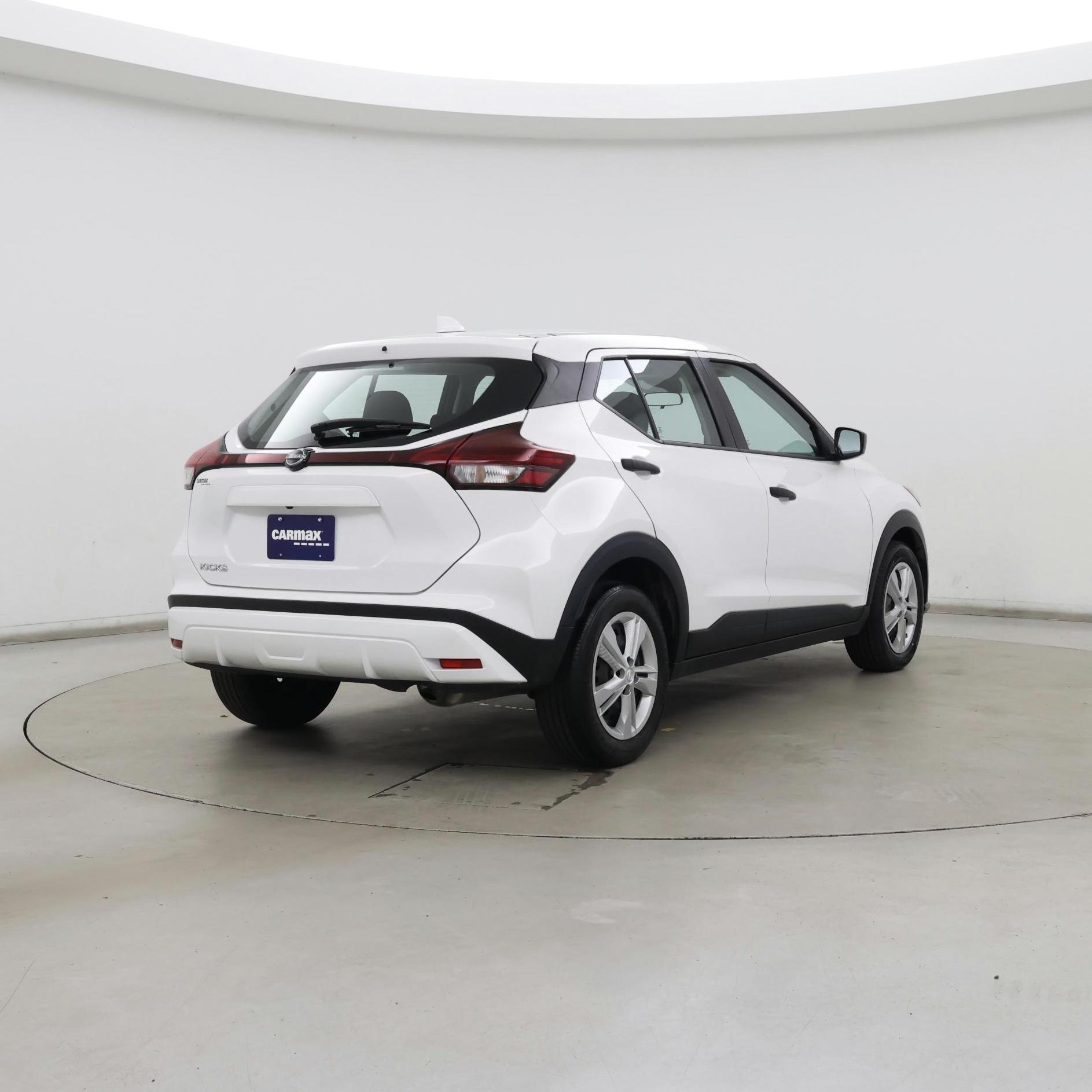 Thumbnail: 2023 Nissan Kicks - 8