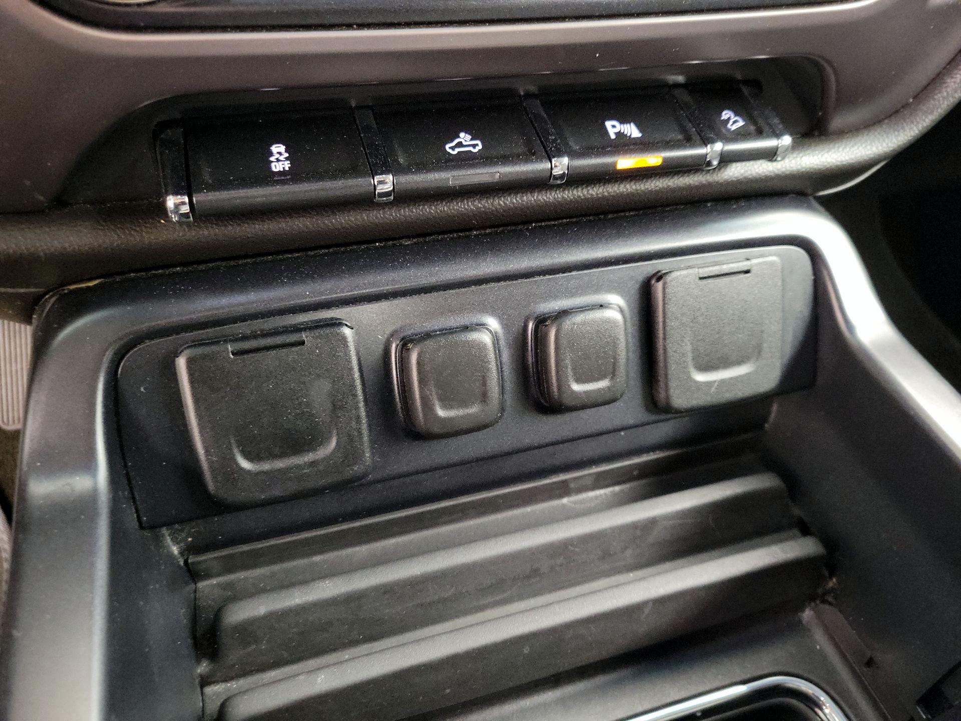 Thumbnail: 2015 GMC Sierra 1500 - 18