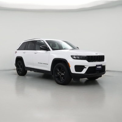 White 2023 Jeep Grand Cherokee Altitude
