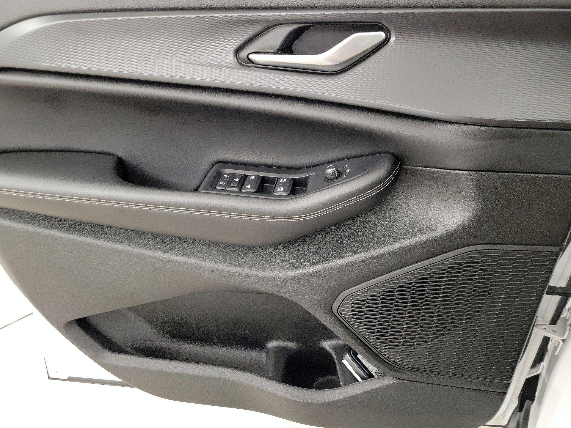 Thumbnail: 2023 Jeep Grand Cherokee - 12