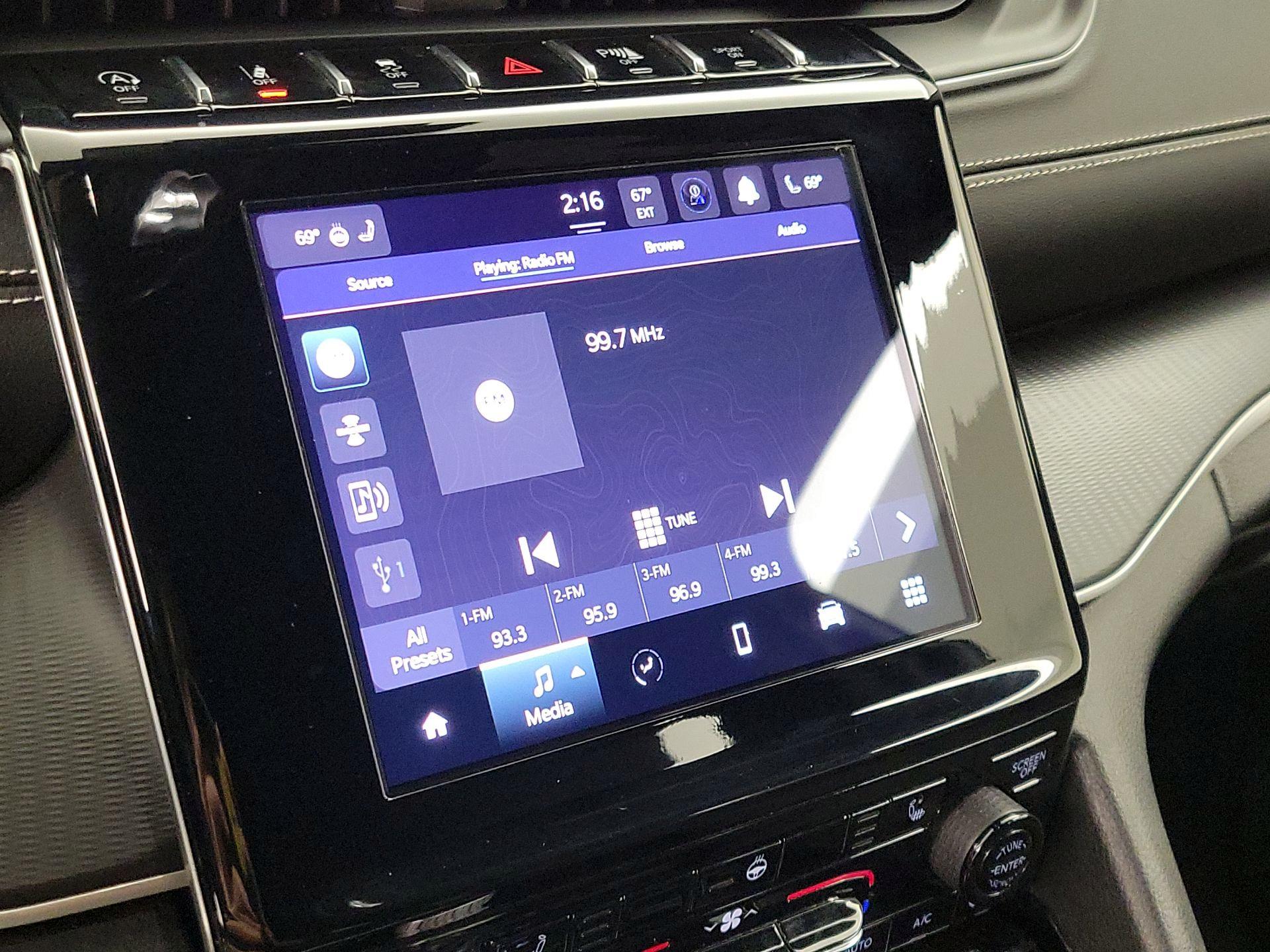 Thumbnail: 2023 Jeep Grand Cherokee - 15