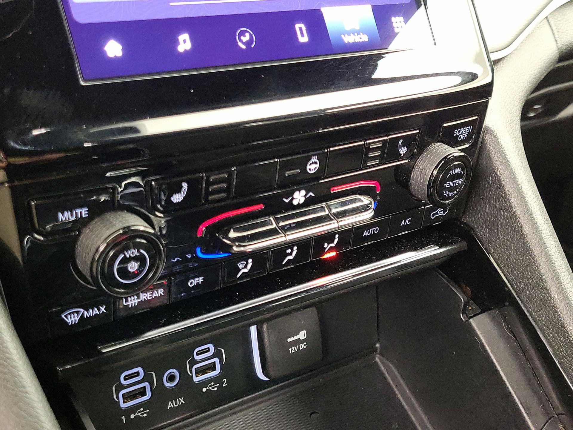 Thumbnail: 2023 Jeep Grand Cherokee - 16