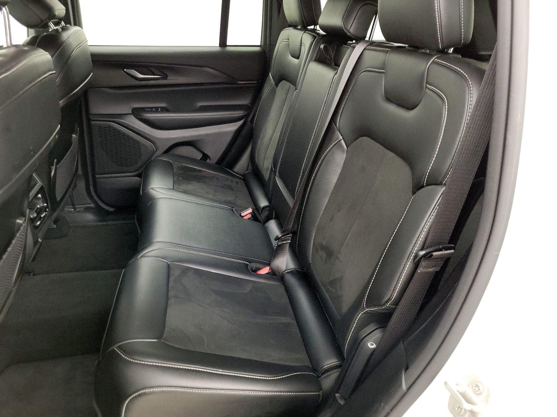 Thumbnail: 2023 Jeep Grand Cherokee - 19