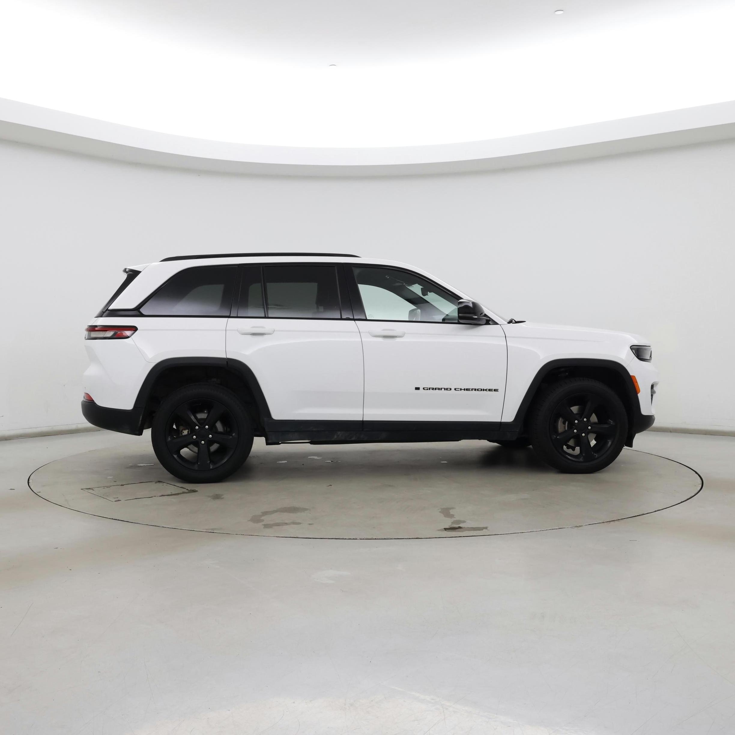 Thumbnail: 2023 Jeep Grand Cherokee - 7