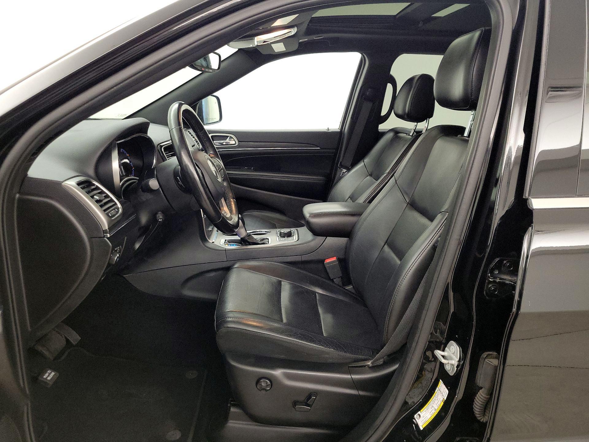 Thumbnail: 2020 Jeep Grand Cherokee - 11