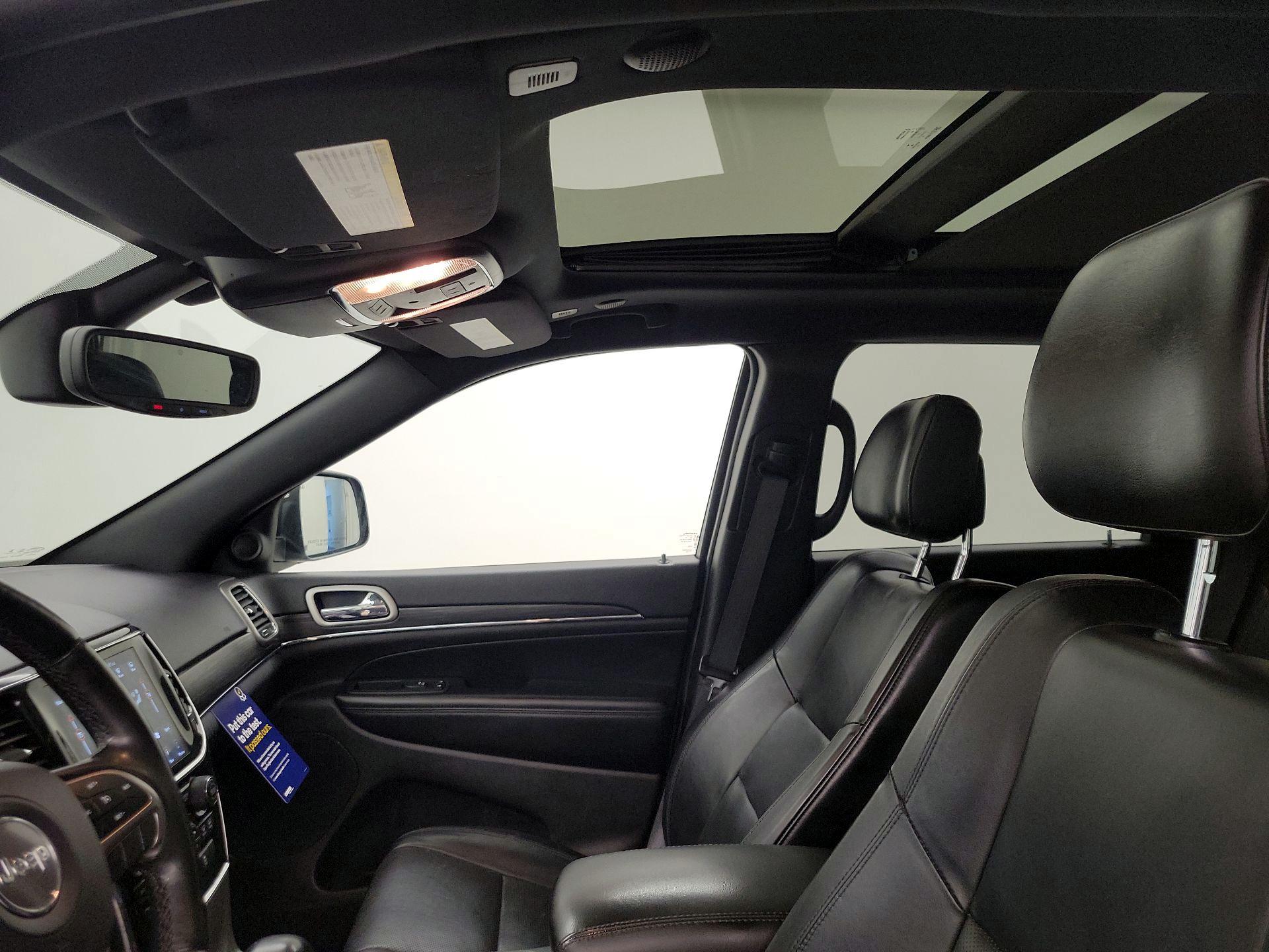 Thumbnail: 2020 Jeep Grand Cherokee - 19