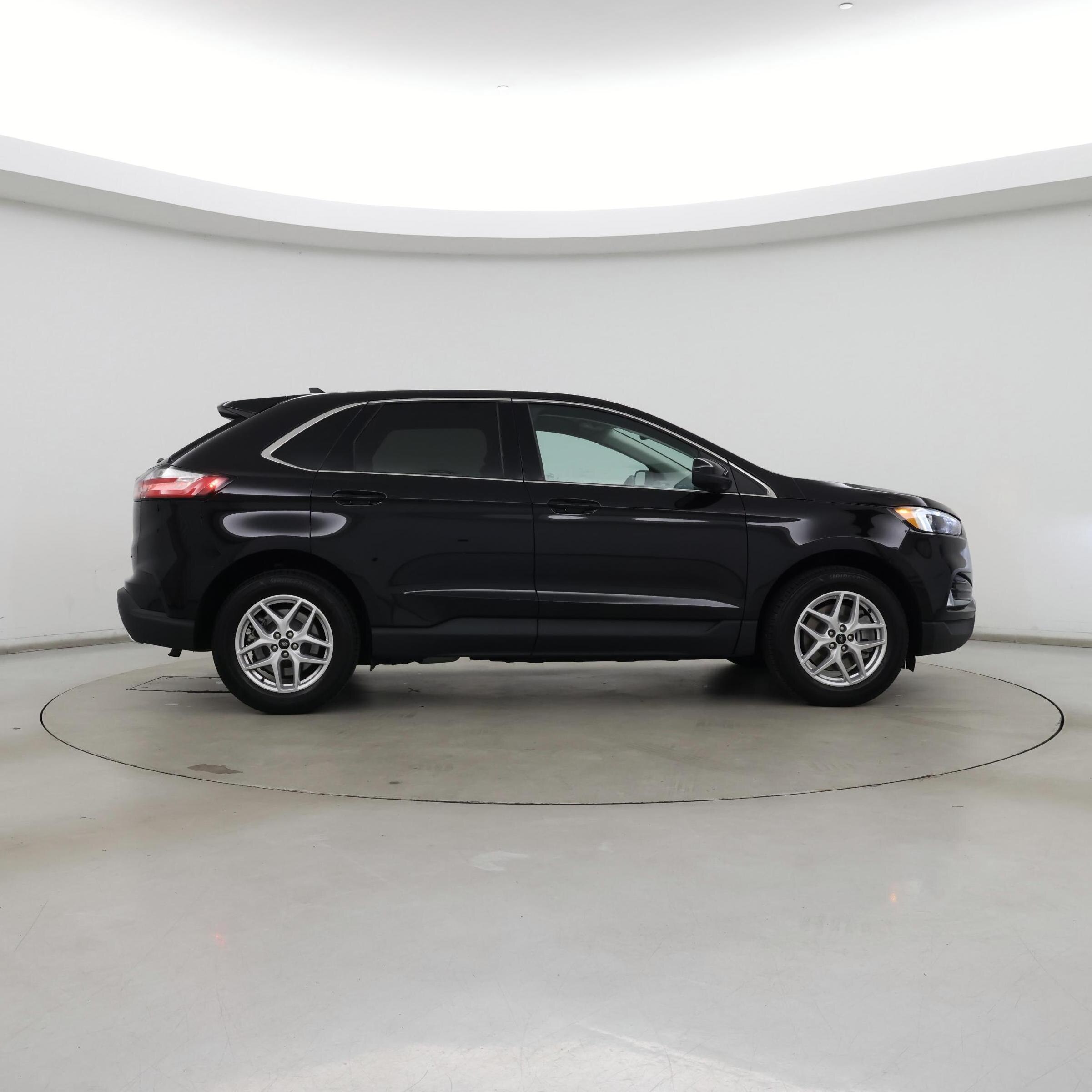 Thumbnail: 2023 Ford Edge - 7