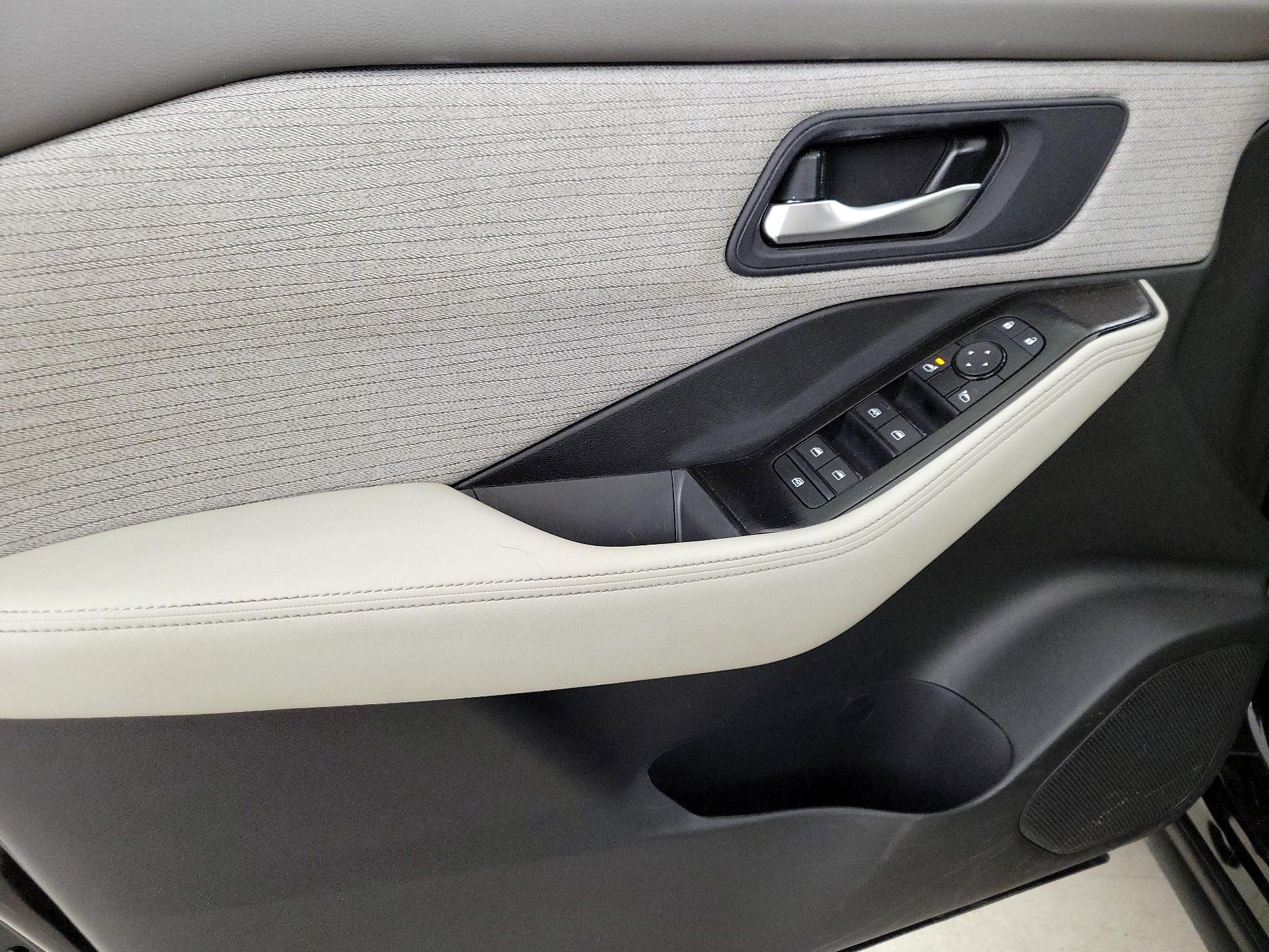 Thumbnail: 2023 Nissan Rogue - 12