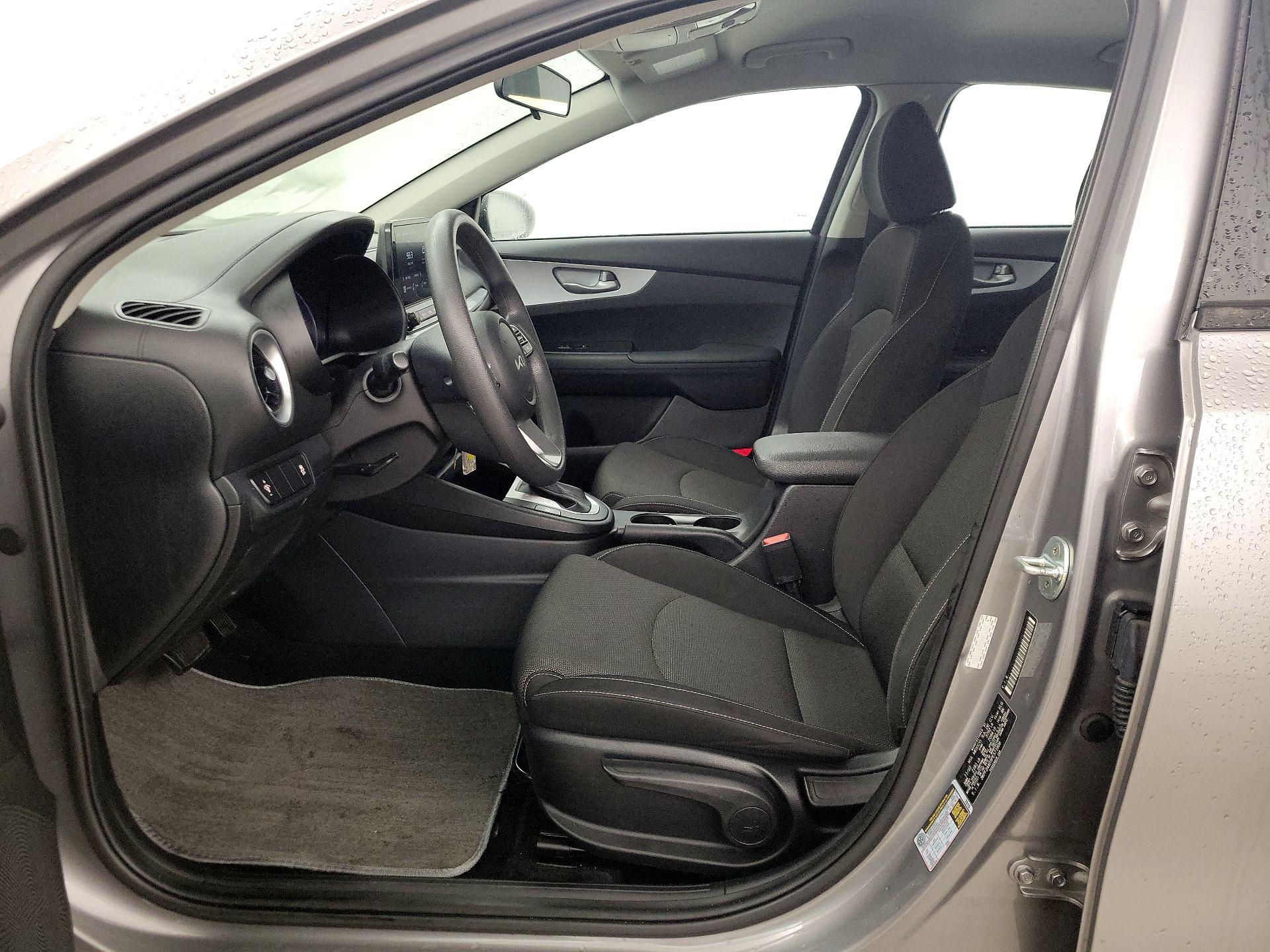 Thumbnail: 2023 Kia Forte - 11