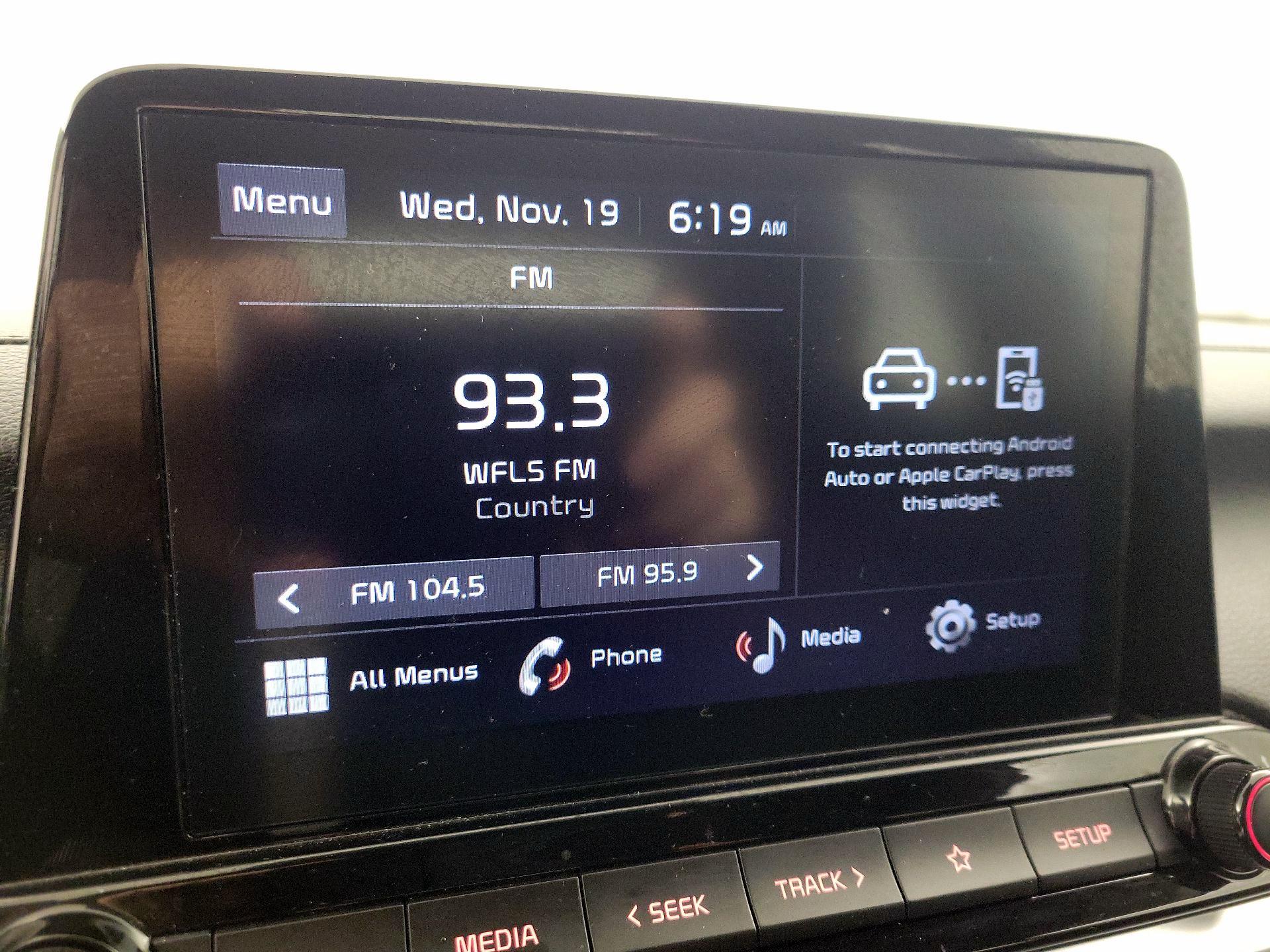 Thumbnail: 2023 Kia Forte - 15