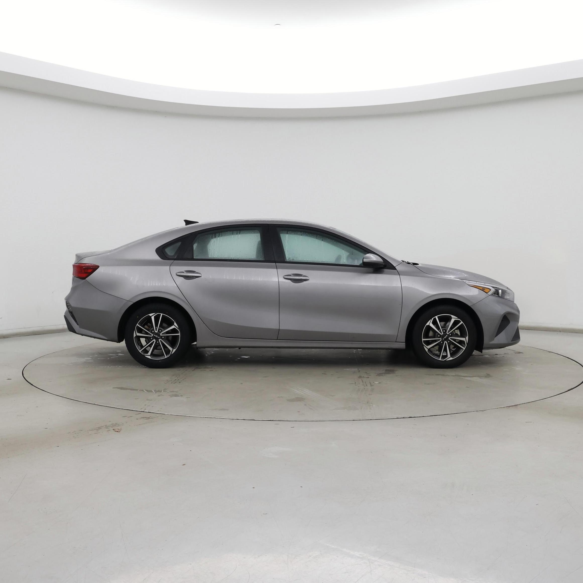 Thumbnail: 2023 Kia Forte - 7