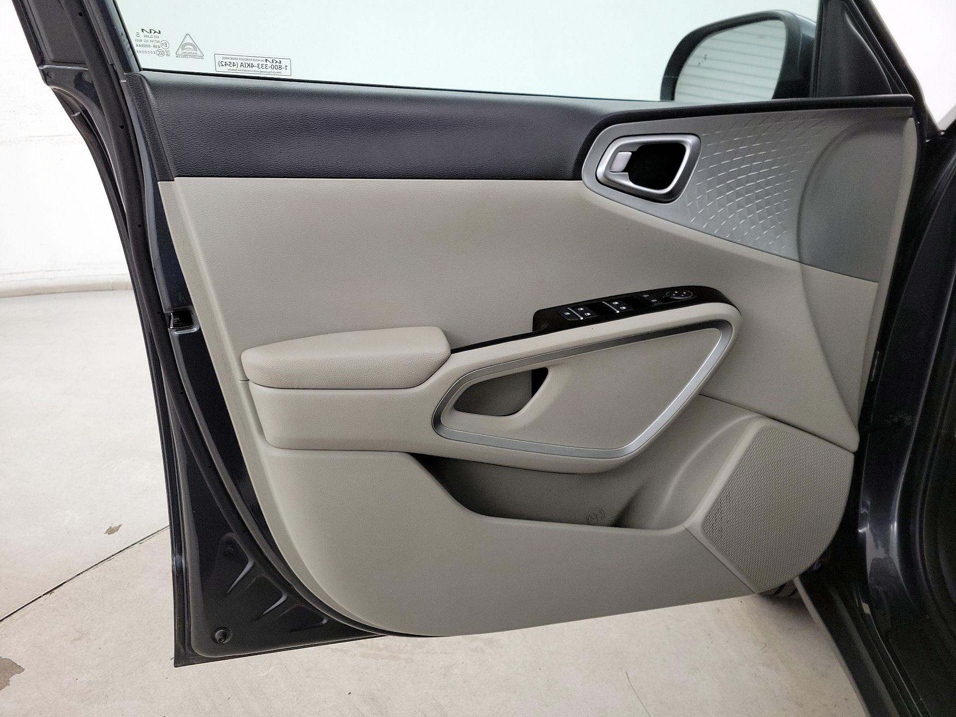 Thumbnail: 2023 Kia Soul - 12