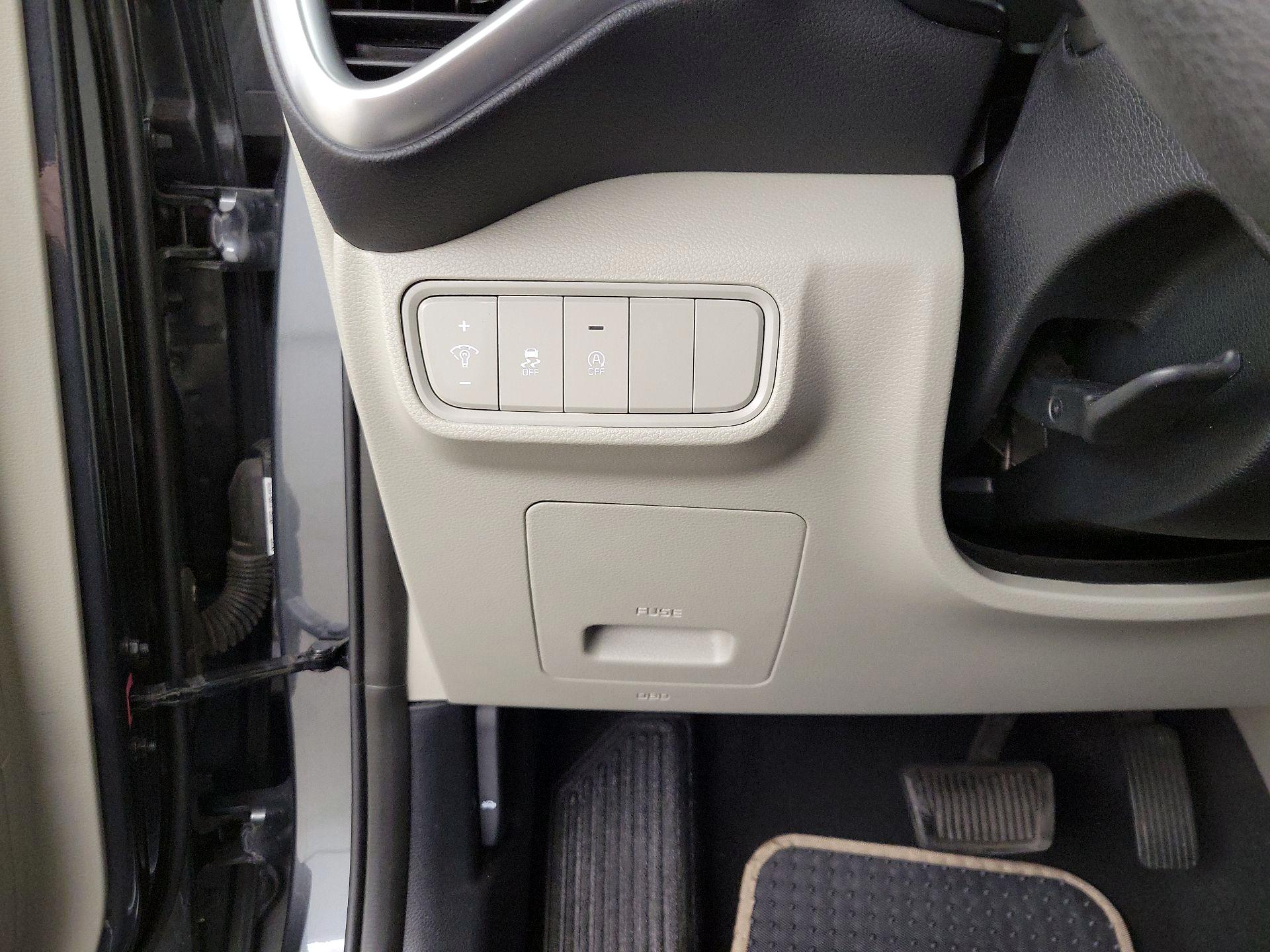 Thumbnail: 2023 Kia Soul - 13