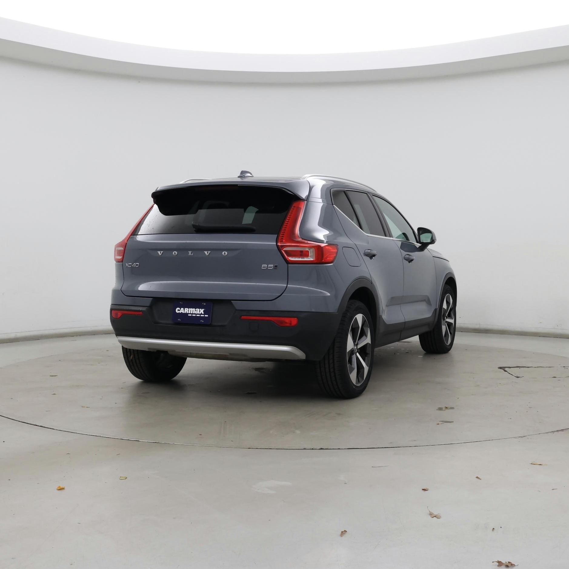 Thumbnail: 2023 Volvo XC40 - 8
