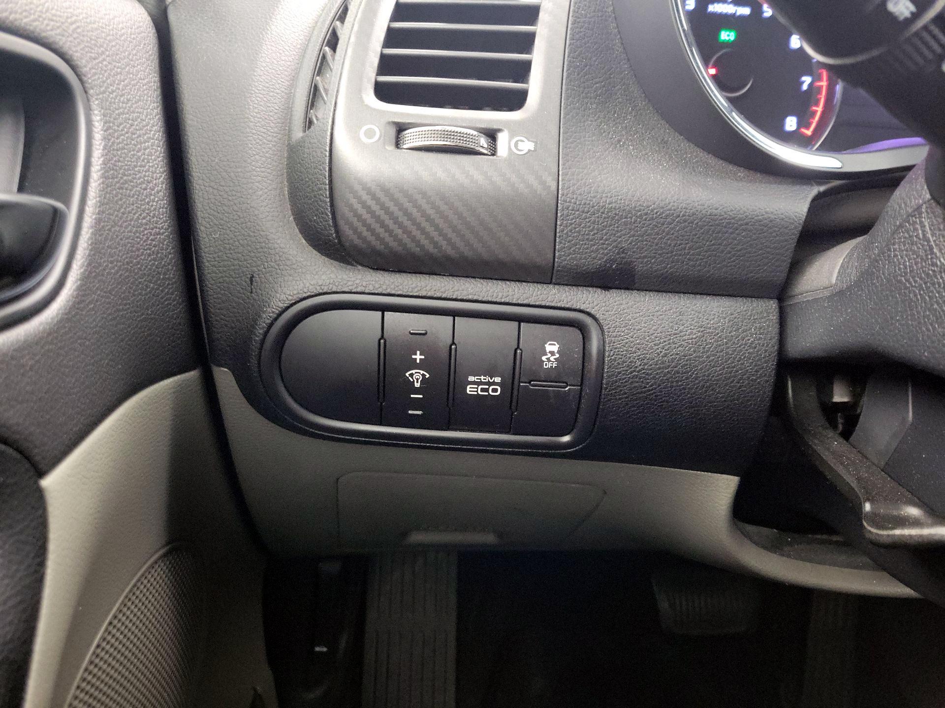 Thumbnail: 2016 Kia Forte - 13