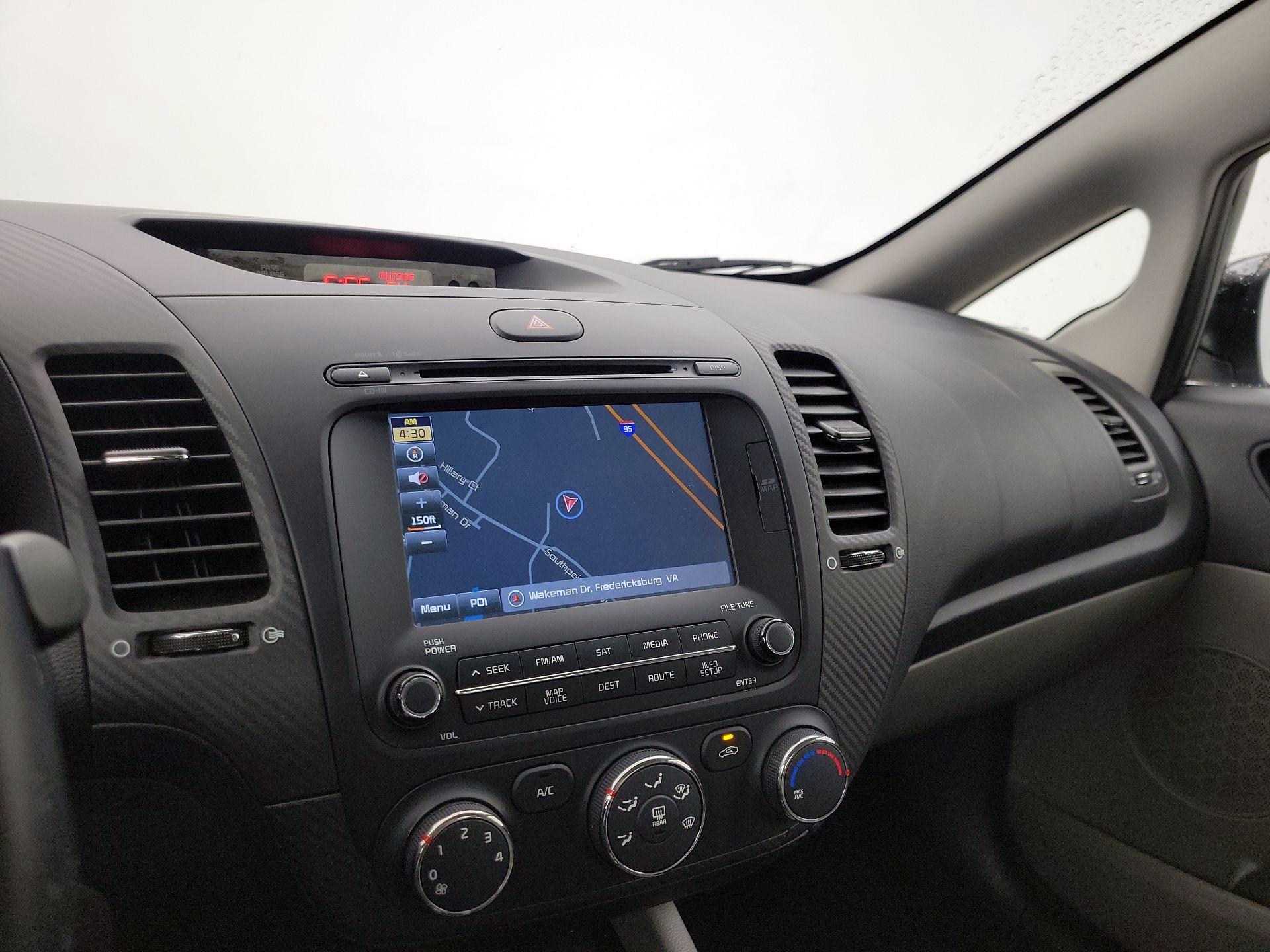 Thumbnail: 2016 Kia Forte - 14