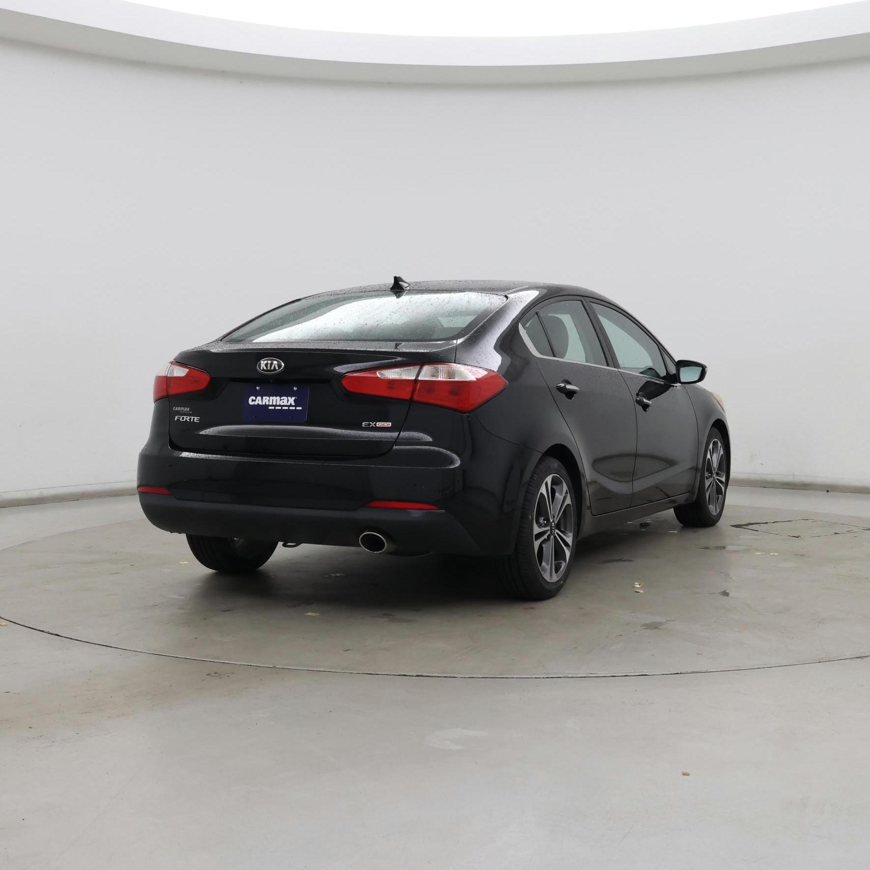 Thumbnail: 2016 Kia Forte - 8