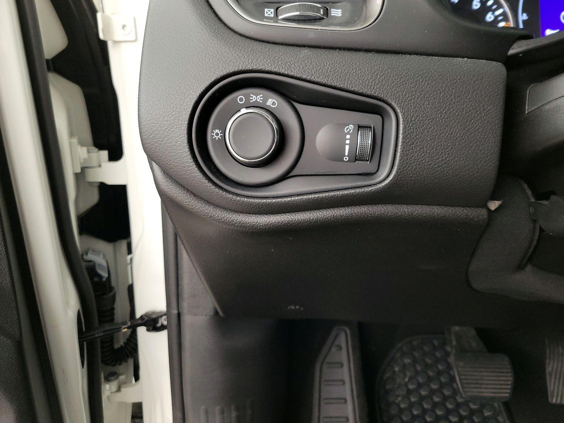 Thumbnail: 2023 Jeep Renegade - 13