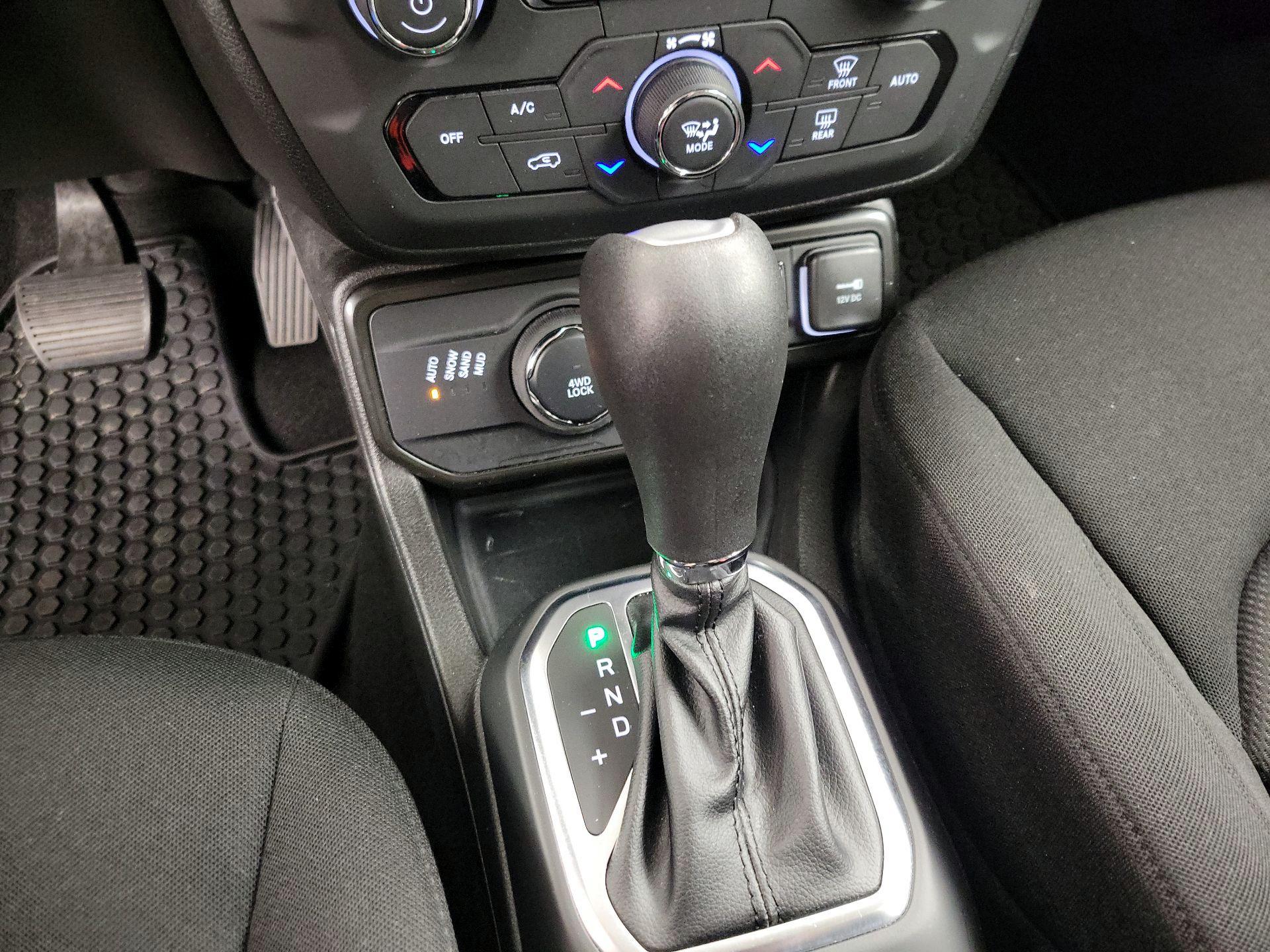 Thumbnail: 2023 Jeep Renegade - 18