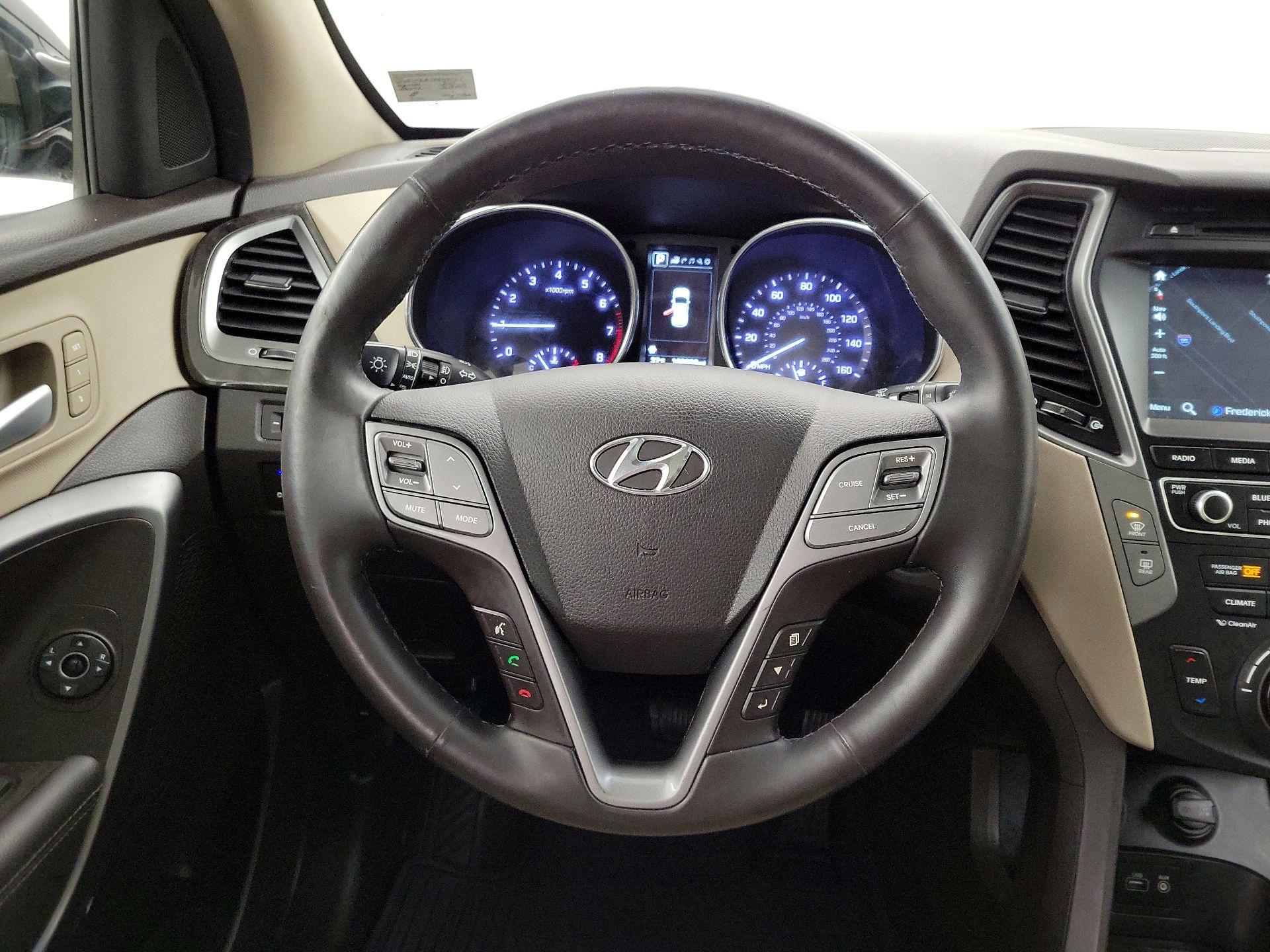 Thumbnail: 2017 Hyundai Santa Fe - 10