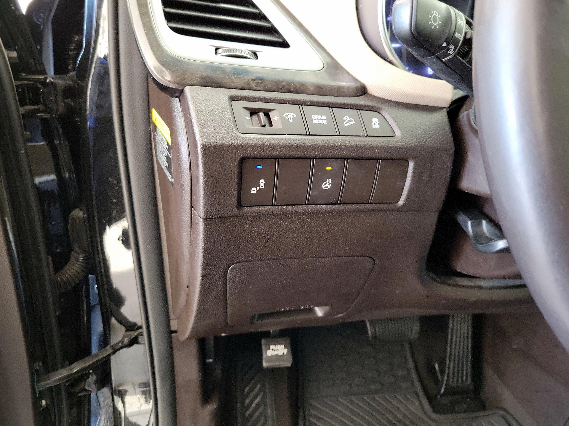 Thumbnail: 2017 Hyundai Santa Fe - 13