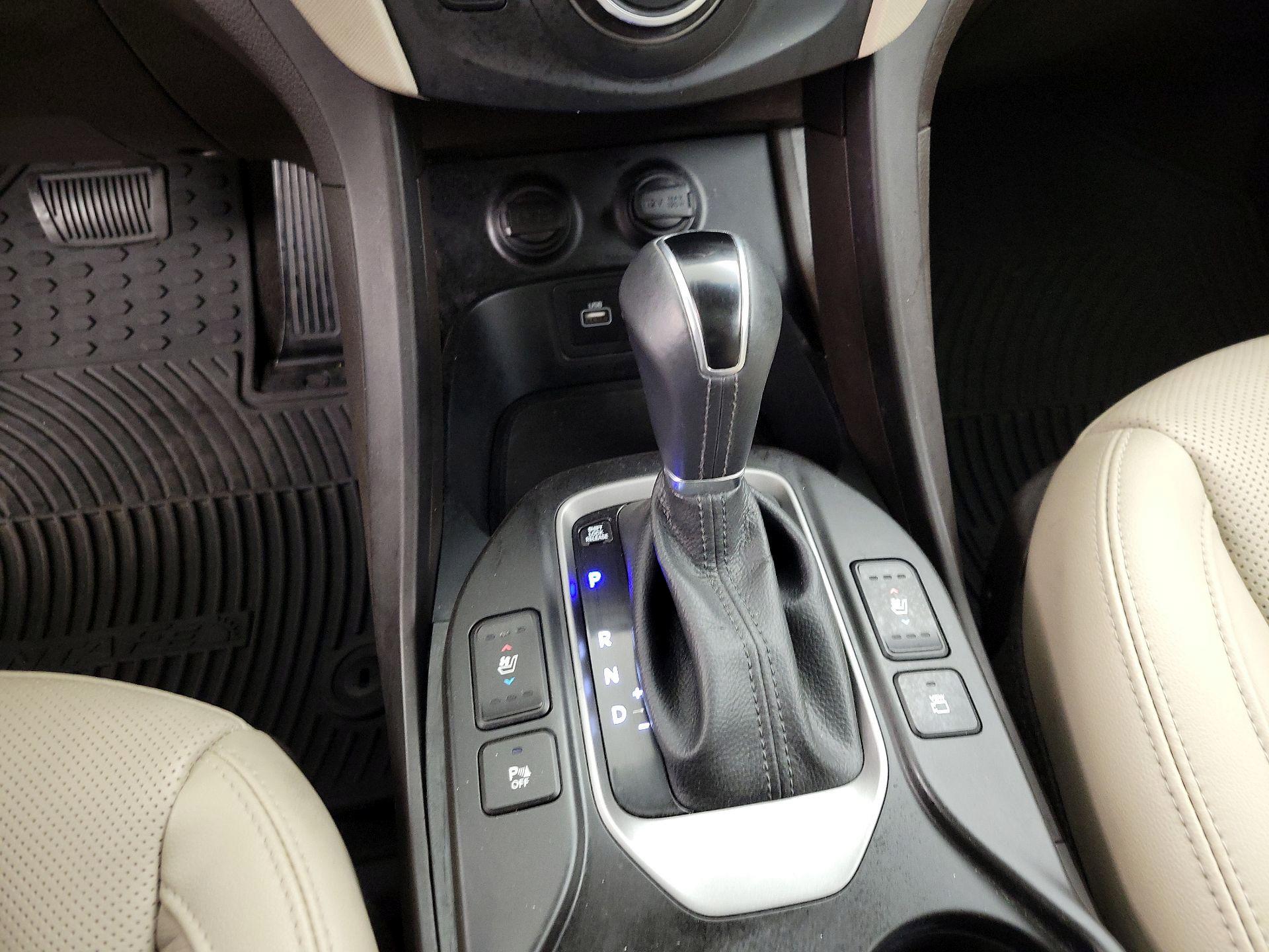 Thumbnail: 2017 Hyundai Santa Fe - 18