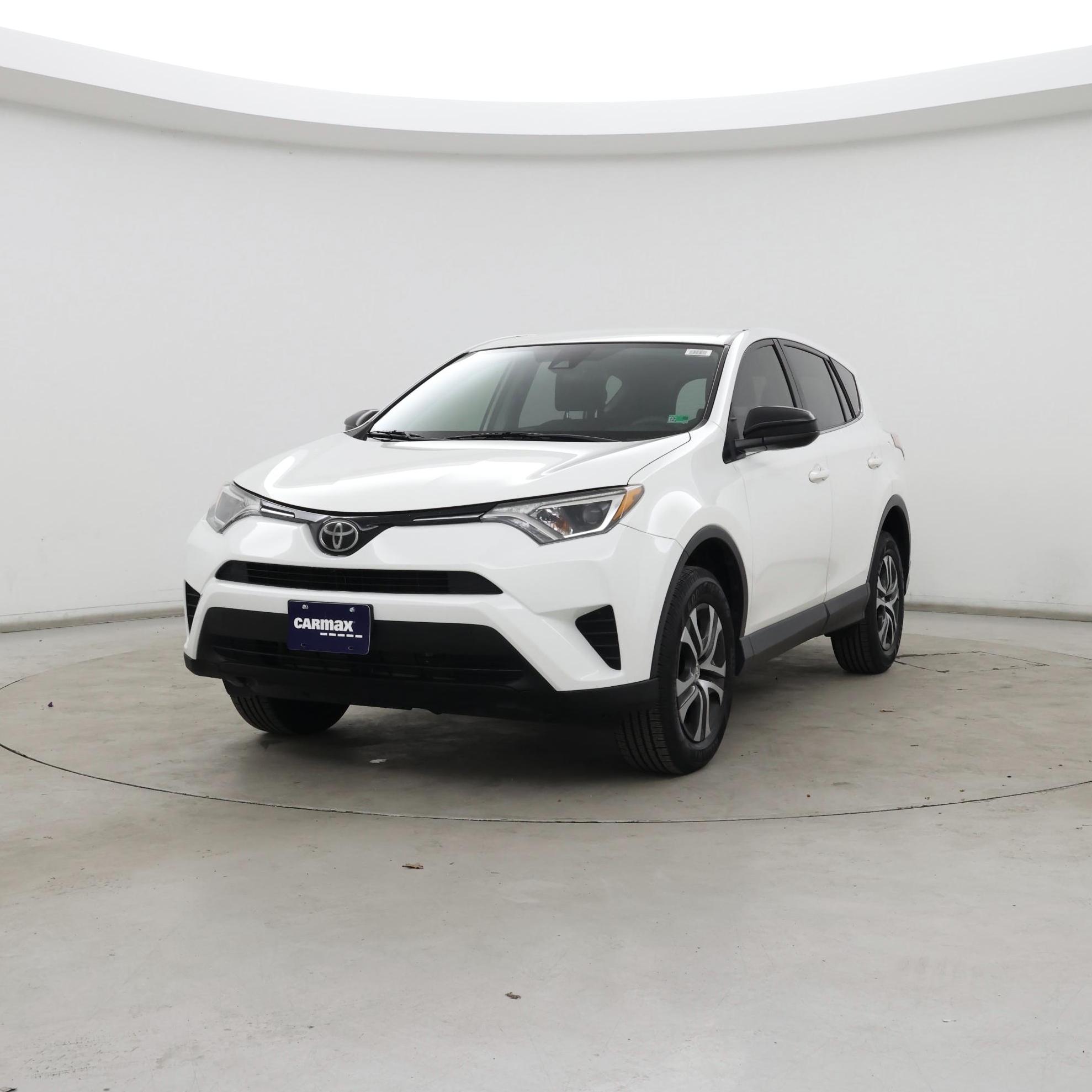 Thumbnail: 2017 Toyota RAV4 - 4