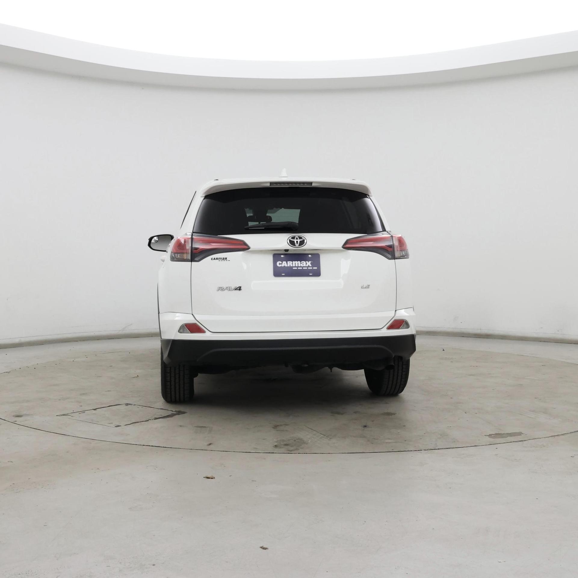 Thumbnail: 2017 Toyota RAV4 - 6