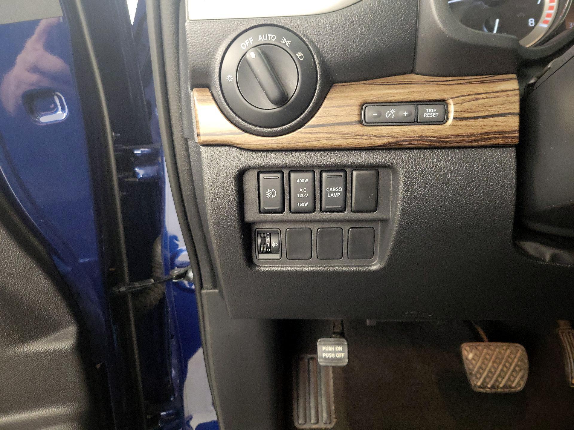 Thumbnail: 2018 Nissan Titan - 13