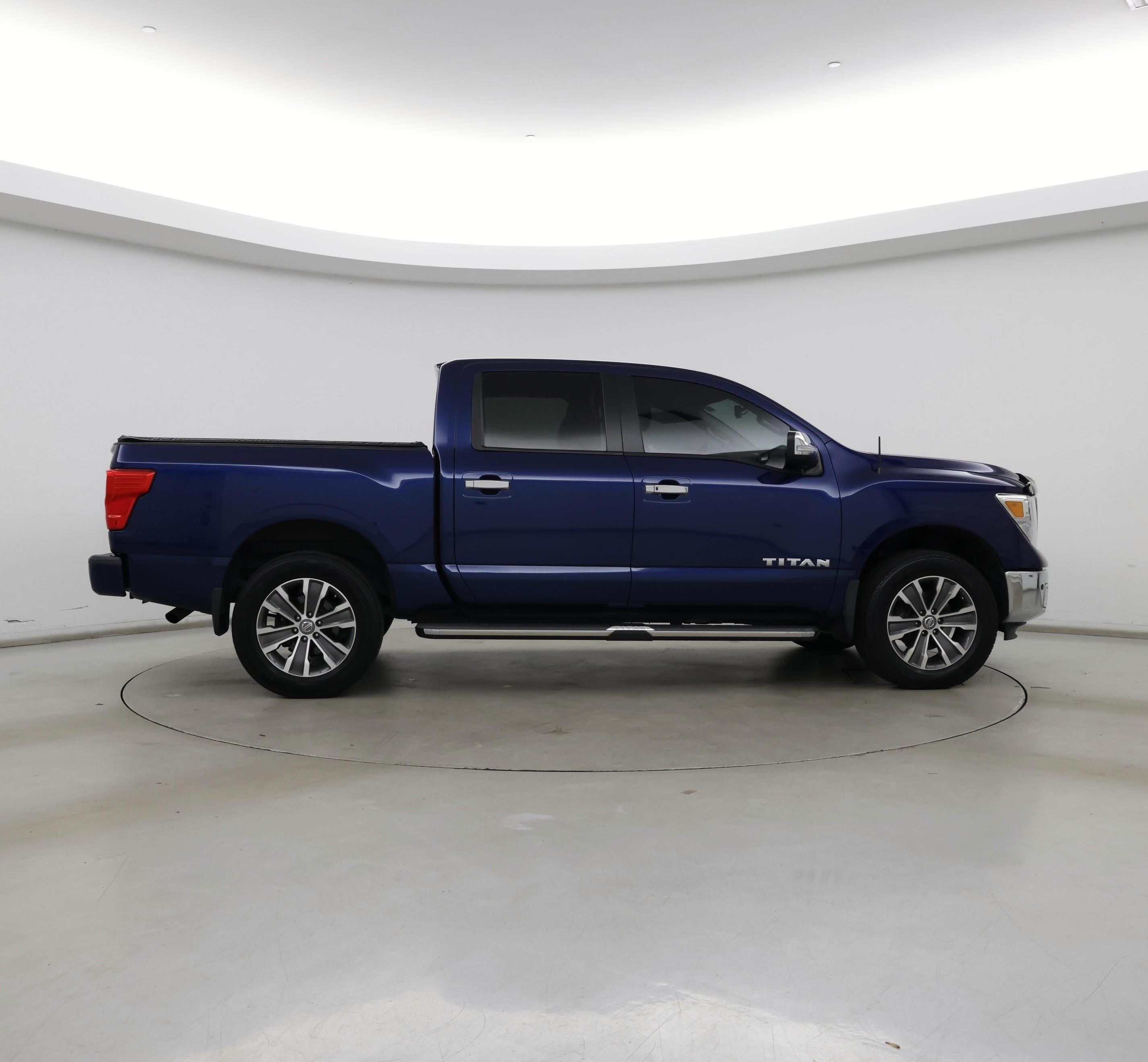 Thumbnail: 2018 Nissan Titan - 7