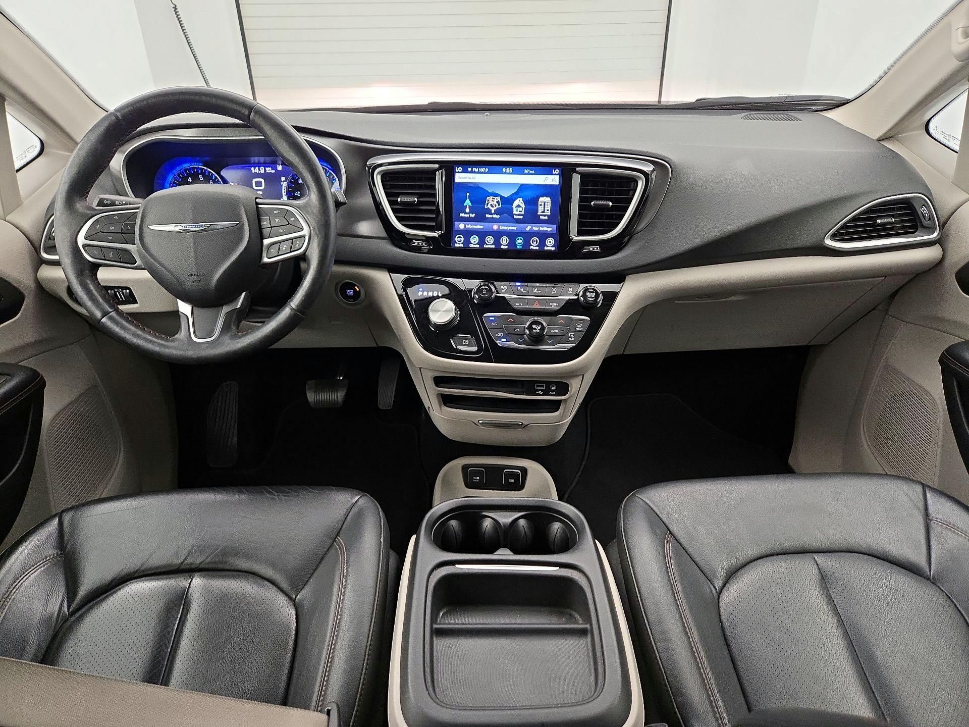 Thumbnail: 2020 Chrysler Pacifica - 9