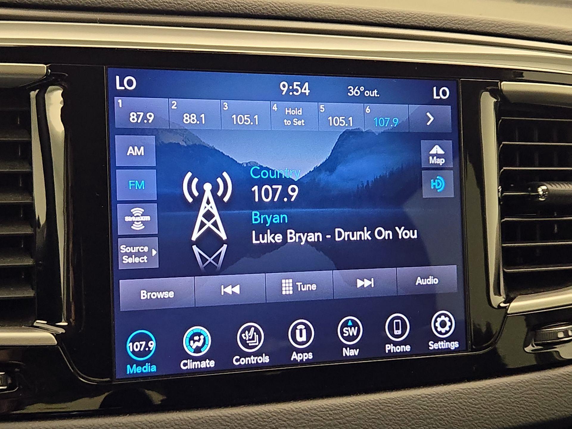 Thumbnail: 2020 Chrysler Pacifica - 16