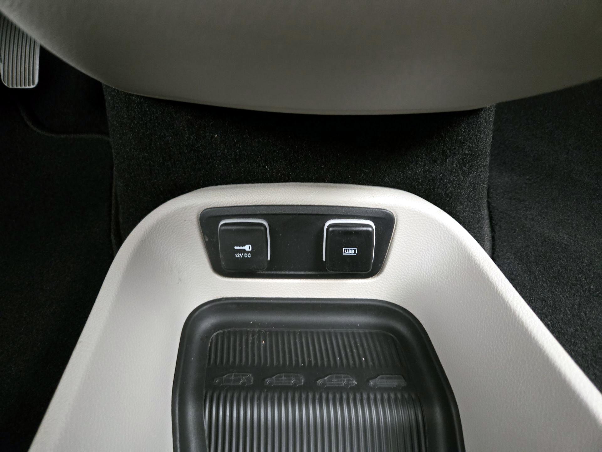 Thumbnail: 2020 Chrysler Pacifica - 19