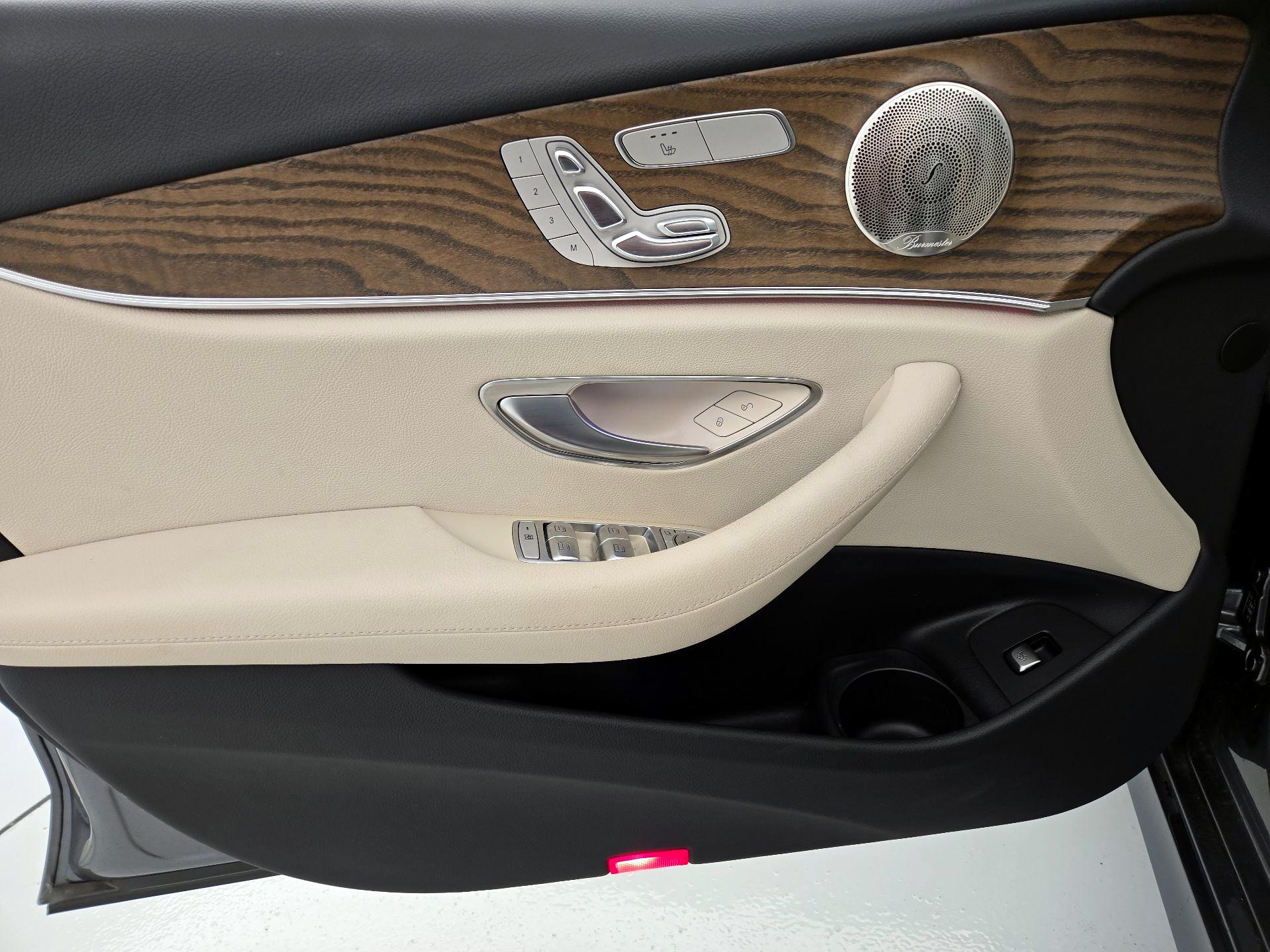 Thumbnail: 2022 Mercedes-Benz E-Class - 12