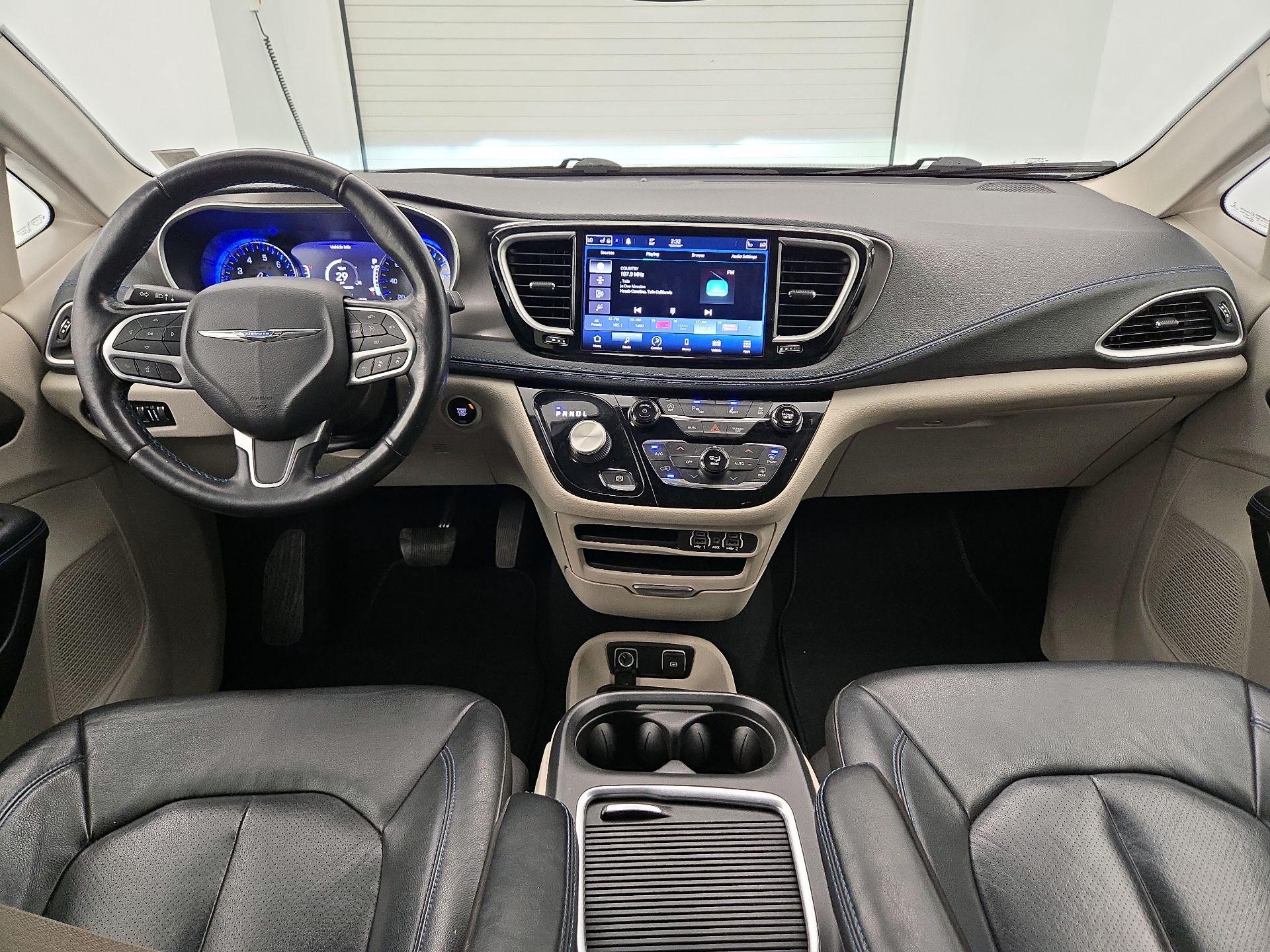 Thumbnail: 2021 Chrysler Pacifica - 9