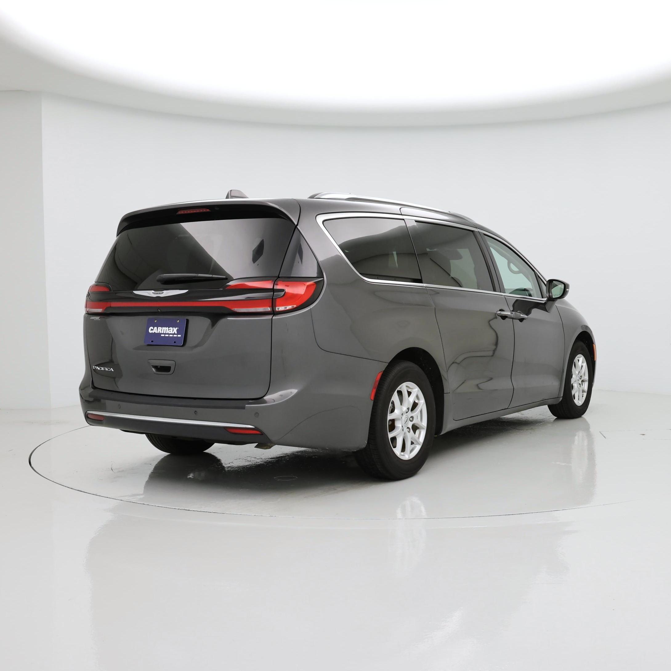 Thumbnail: 2021 Chrysler Pacifica - 8