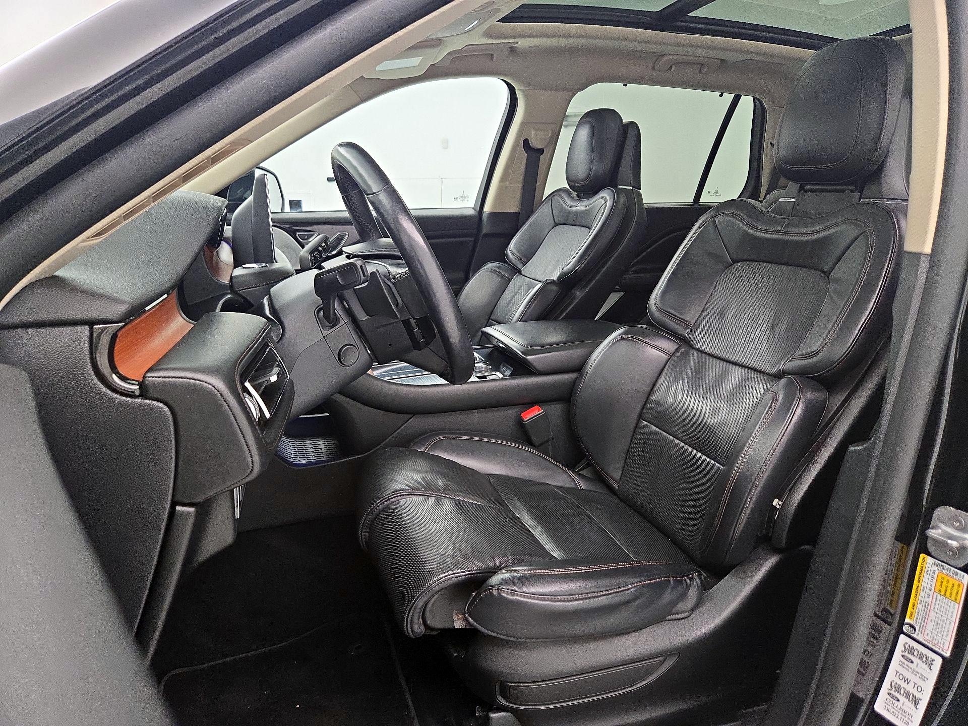 Thumbnail: 2020 Lincoln Aviator - 11