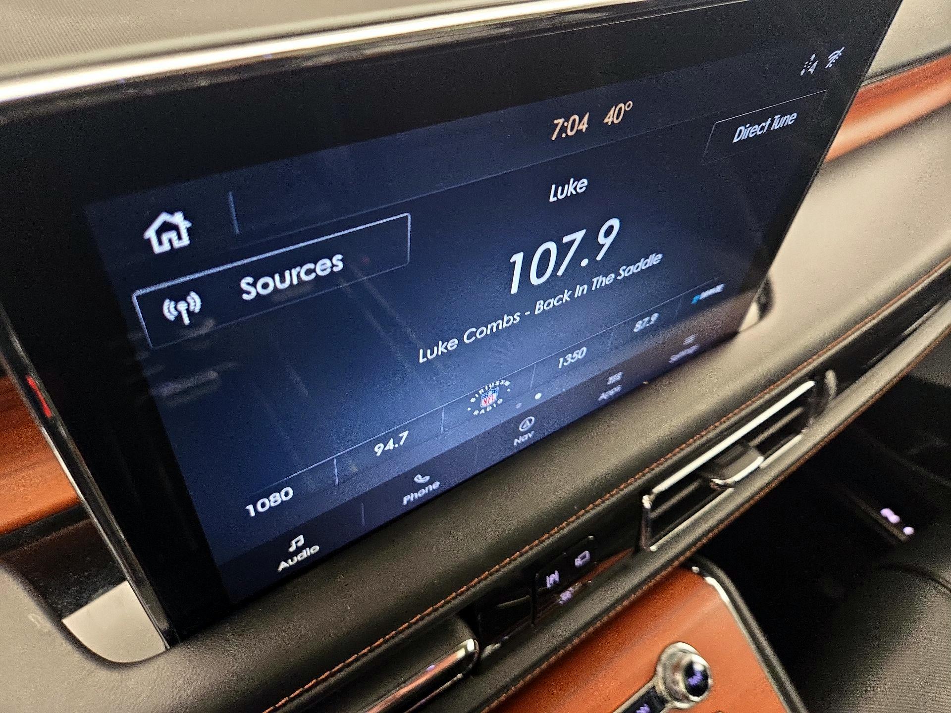 Thumbnail: 2020 Lincoln Aviator - 16