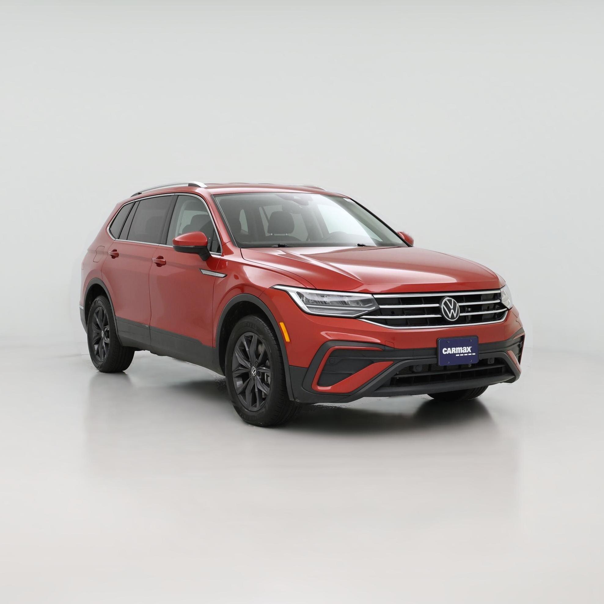Thumbnail: 2022 Volkswagen Tiguan - 1