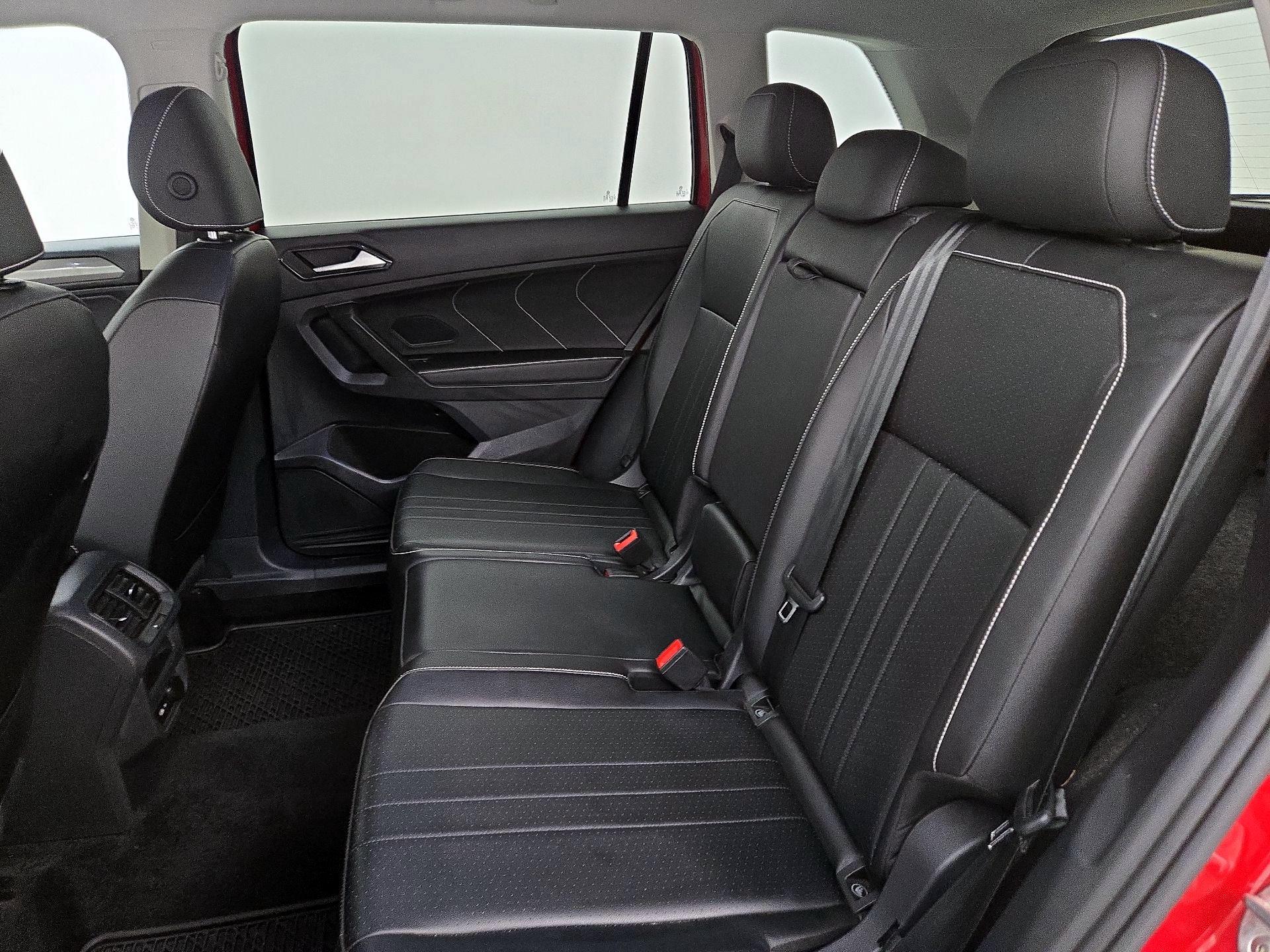 Thumbnail: 2022 Volkswagen Tiguan - 19