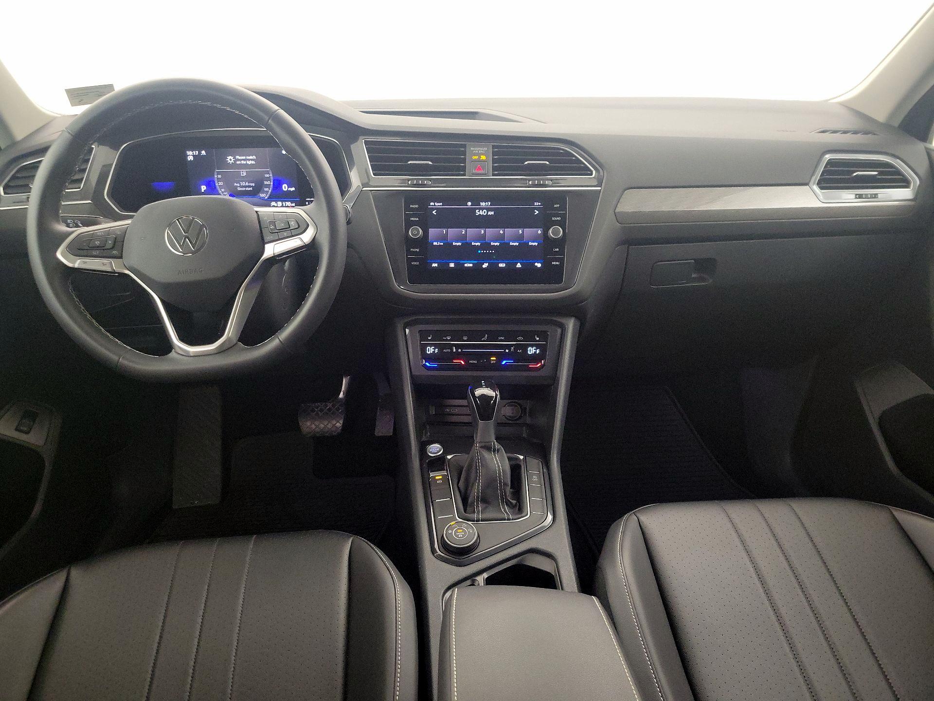 Thumbnail: 2022 Volkswagen Tiguan - 9