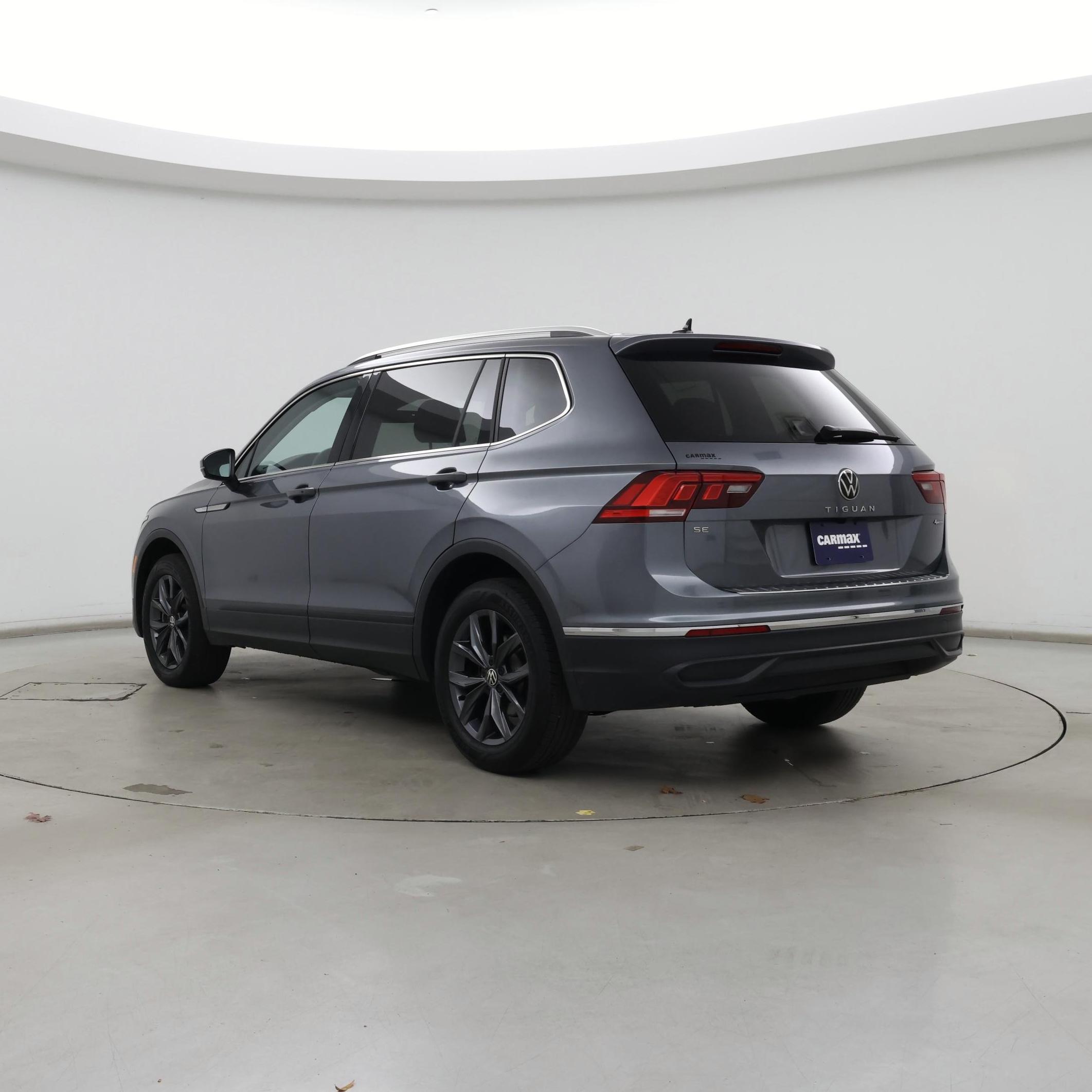 Thumbnail: 2022 Volkswagen Tiguan - 2