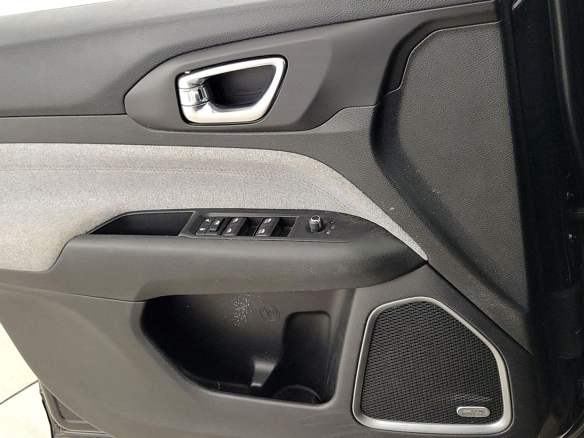 Thumbnail: 2022 Jeep Compass - 12