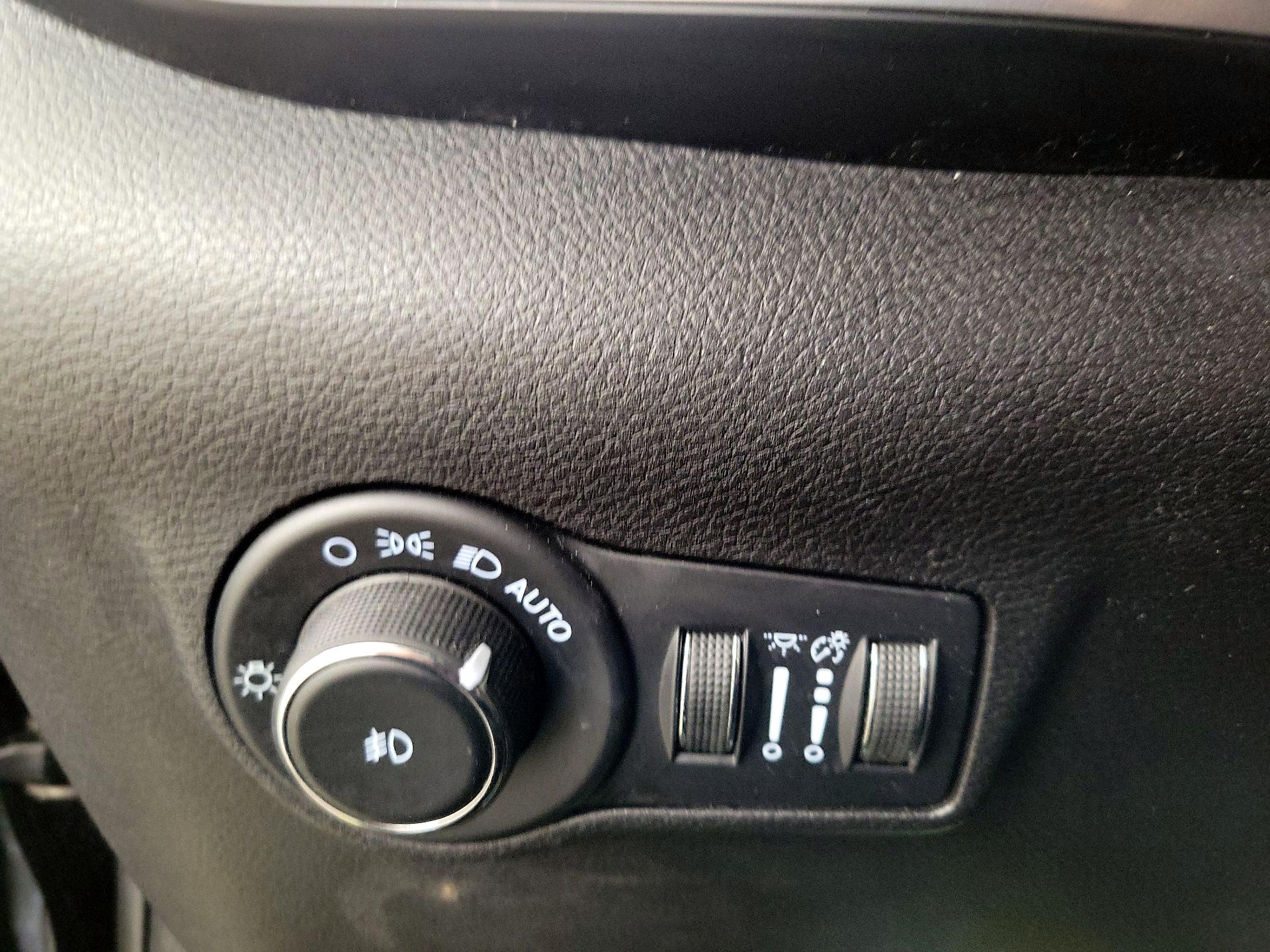 Thumbnail: 2022 Jeep Compass - 13