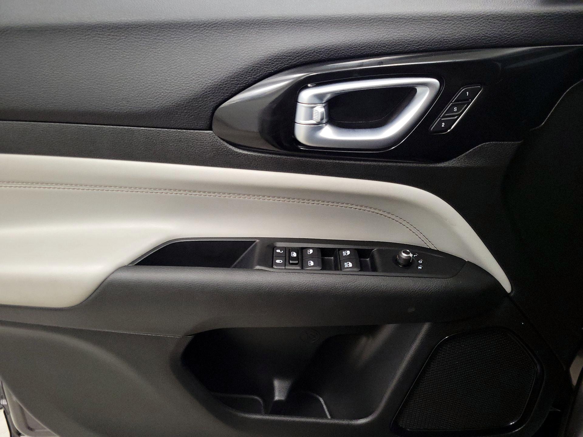 Thumbnail: 2022 Jeep Compass - 12