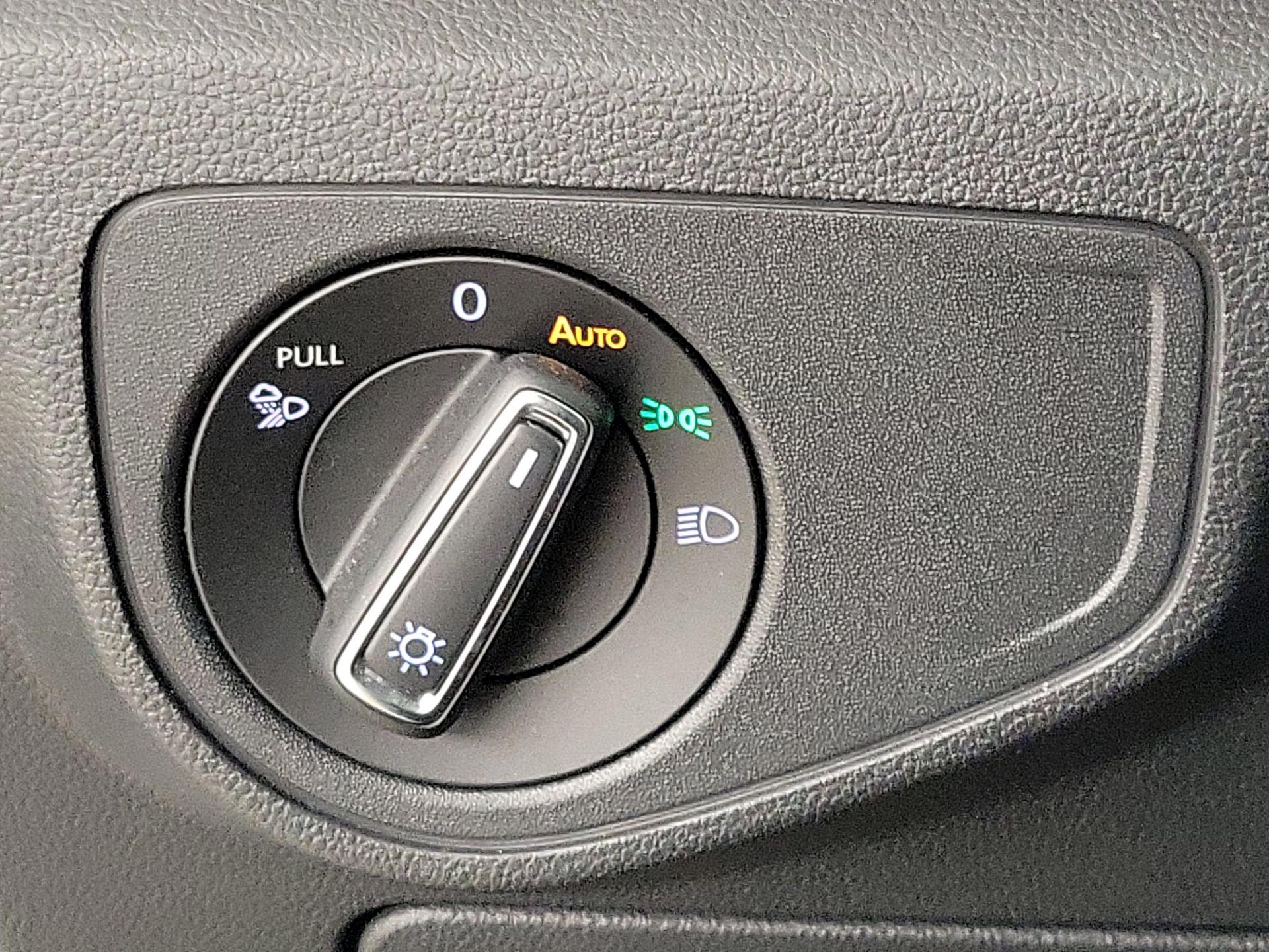 Thumbnail: 2022 Volkswagen Atlas - 13